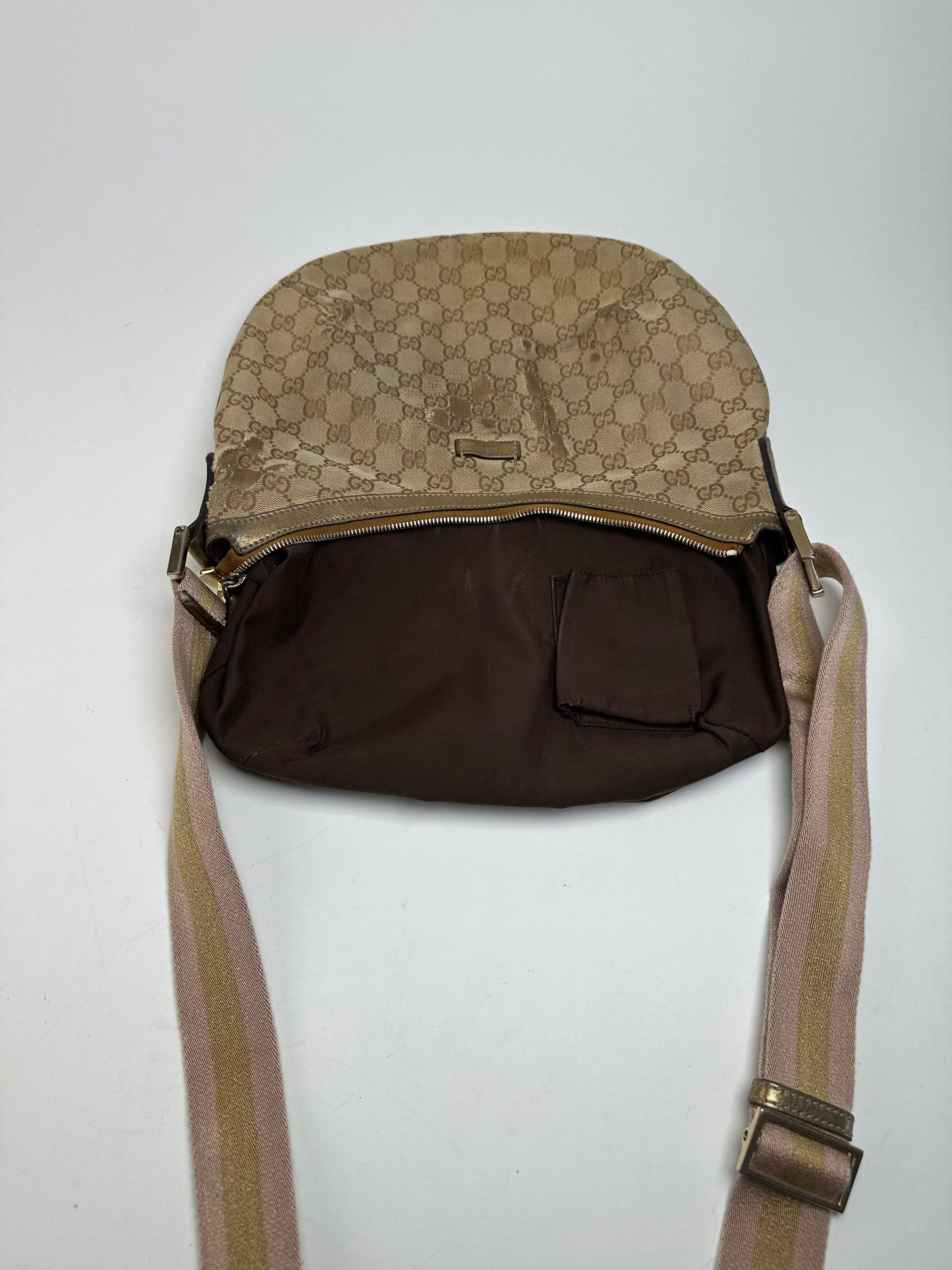 Gucci Vintage Croissant Canvas Monogram Multiway Bag Gold Beige Size ONE SIZE - 4 Thumbnail