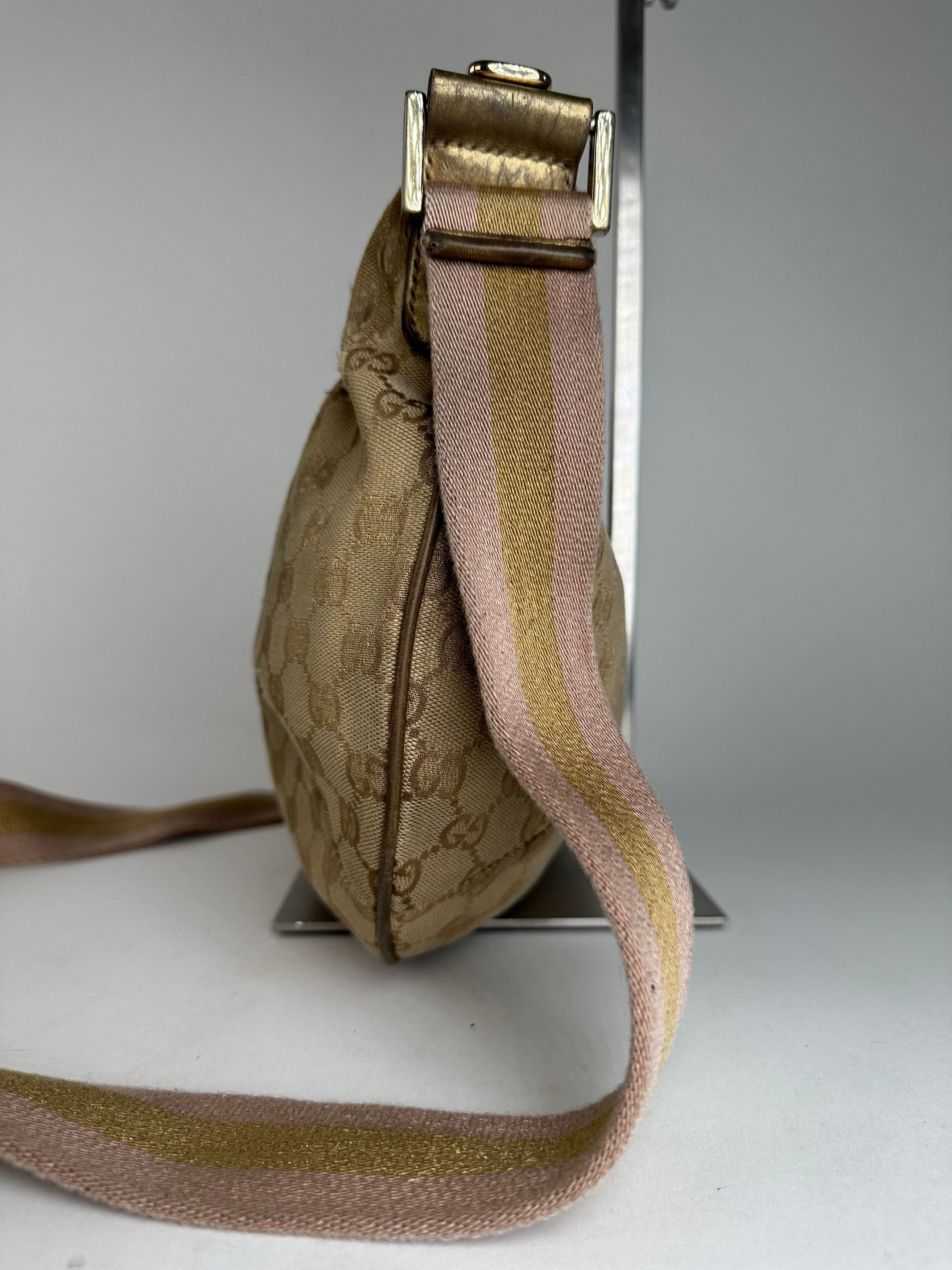 Gucci Vintage Croissant Canvas Monogram Multiway Bag Gold Beige Size ONE SIZE - 3 Thumbnail