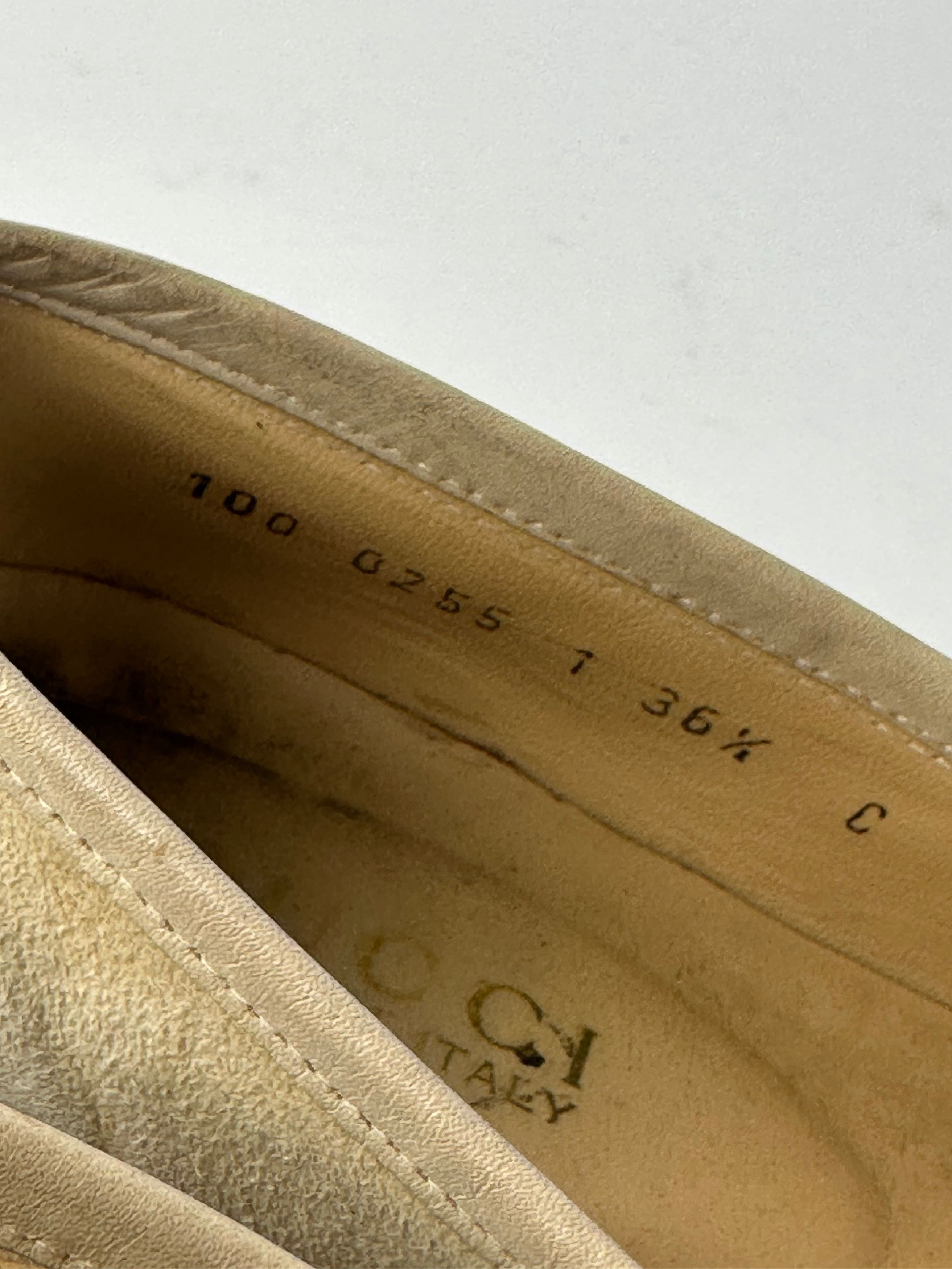 Gucci Vintage Horsebit Suese Loafer Beige EU37 Size US 5.5 / IT 35.5 - 6 Thumbnail
