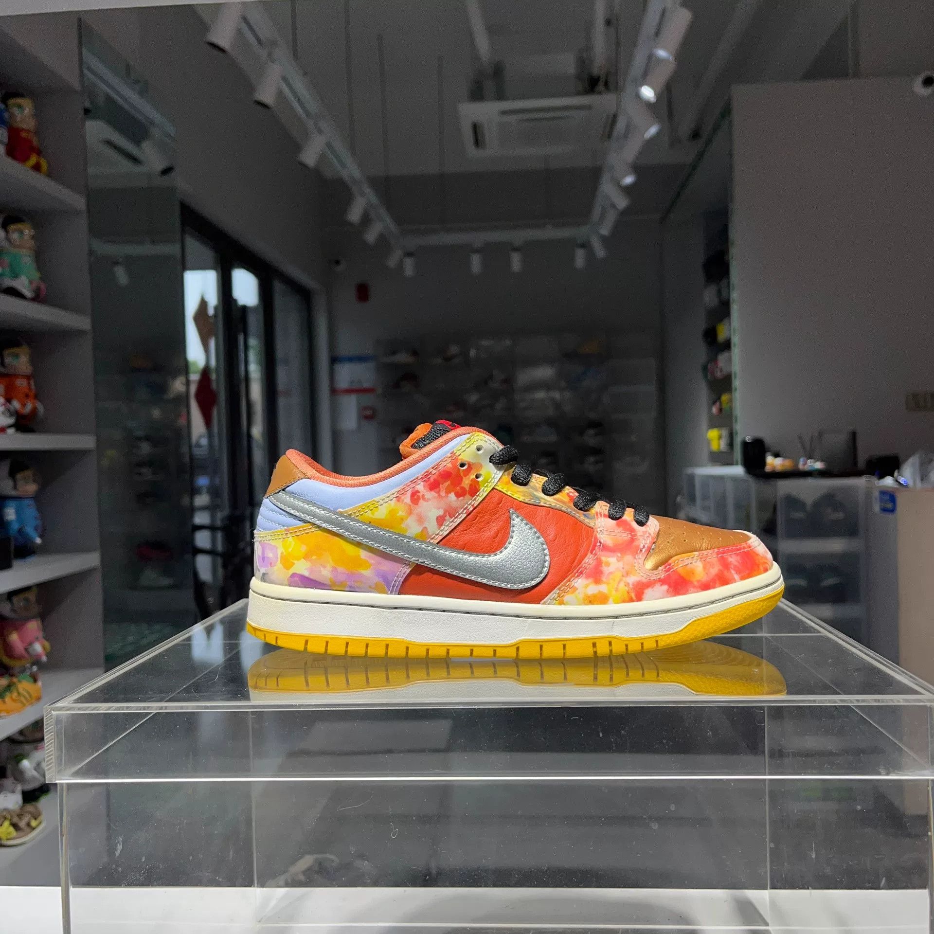 Nike Nike DUNK Lowtop Sneakers 5.5 Men Size US 5.5 / EU 38 - 5 Thumbnail