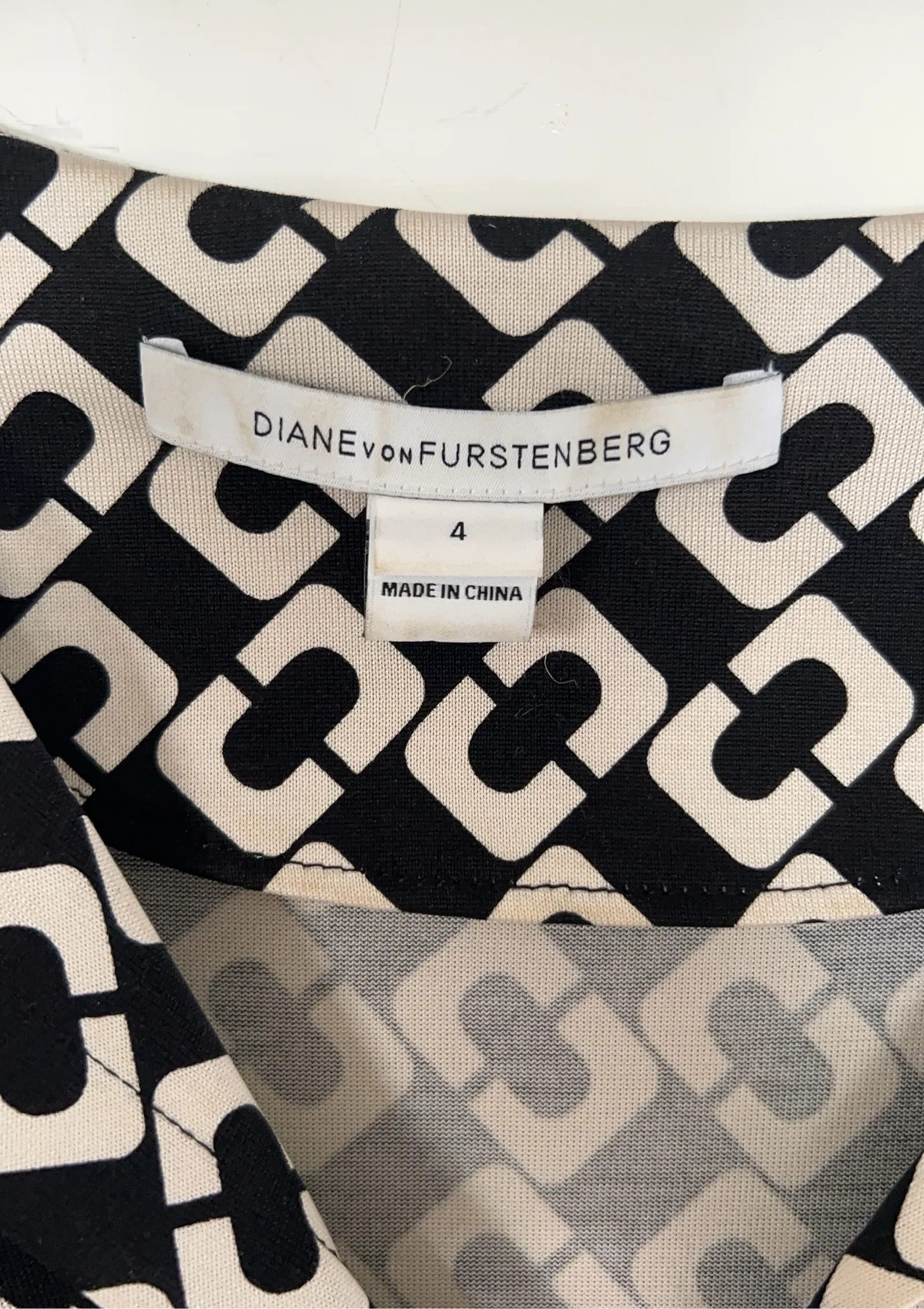 Diane von Furstenberg Diane von Furstenberg Reina Dress Size XS / US 0-2 / IT 36-38 - 2 Thumbnail