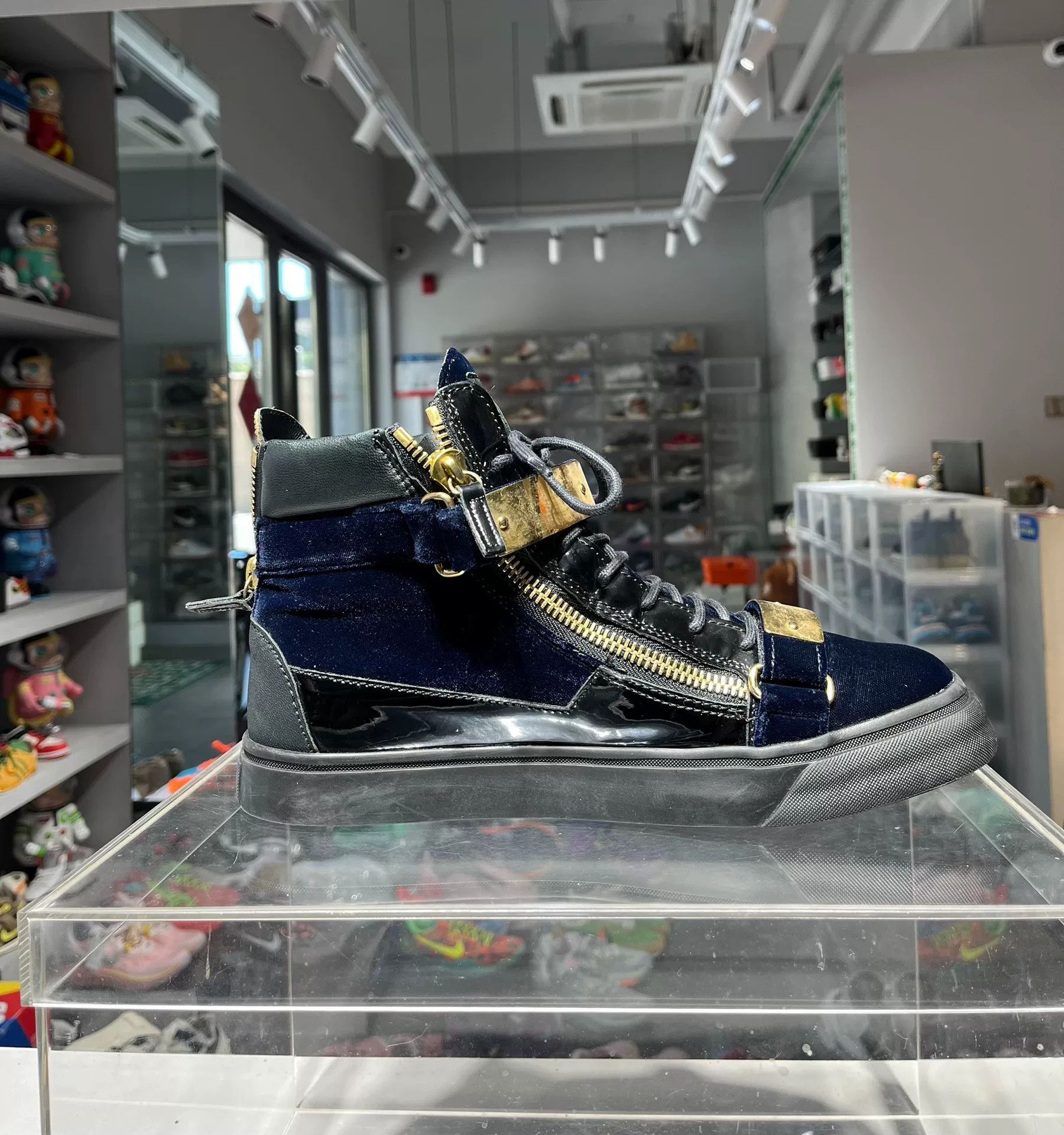 Giuseppe Zanotti Giuseppe Zanotti Velvet Gold Hitop Sneakers 8.5 Men Size US 8.5 / EU 41-42 - 6 Thumbnail
