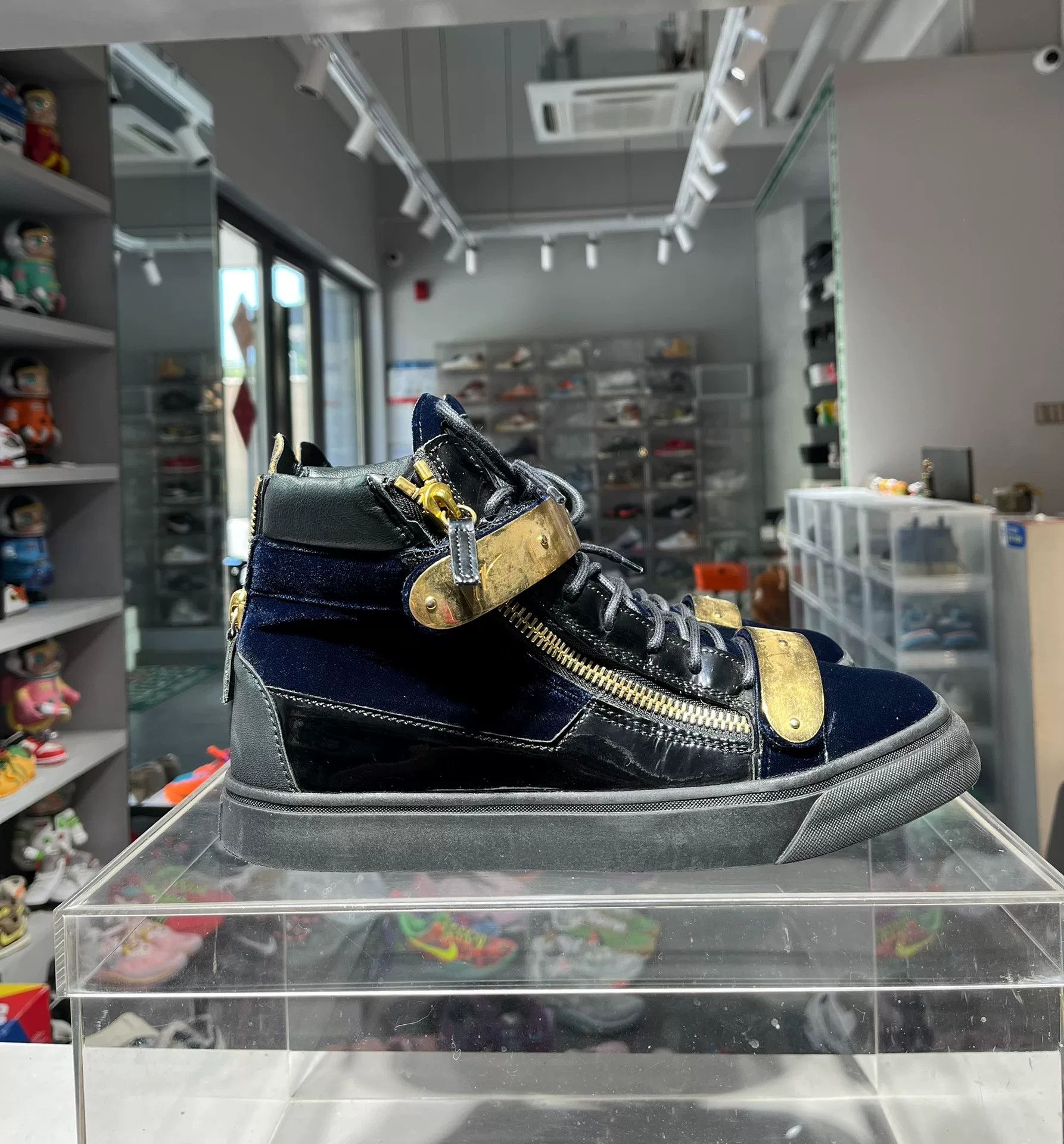 Giuseppe Zanotti Giuseppe Zanotti Velvet Gold Hitop Sneakers 8.5 Men Size US 8.5 / EU 41-42 - 3 Thumbnail