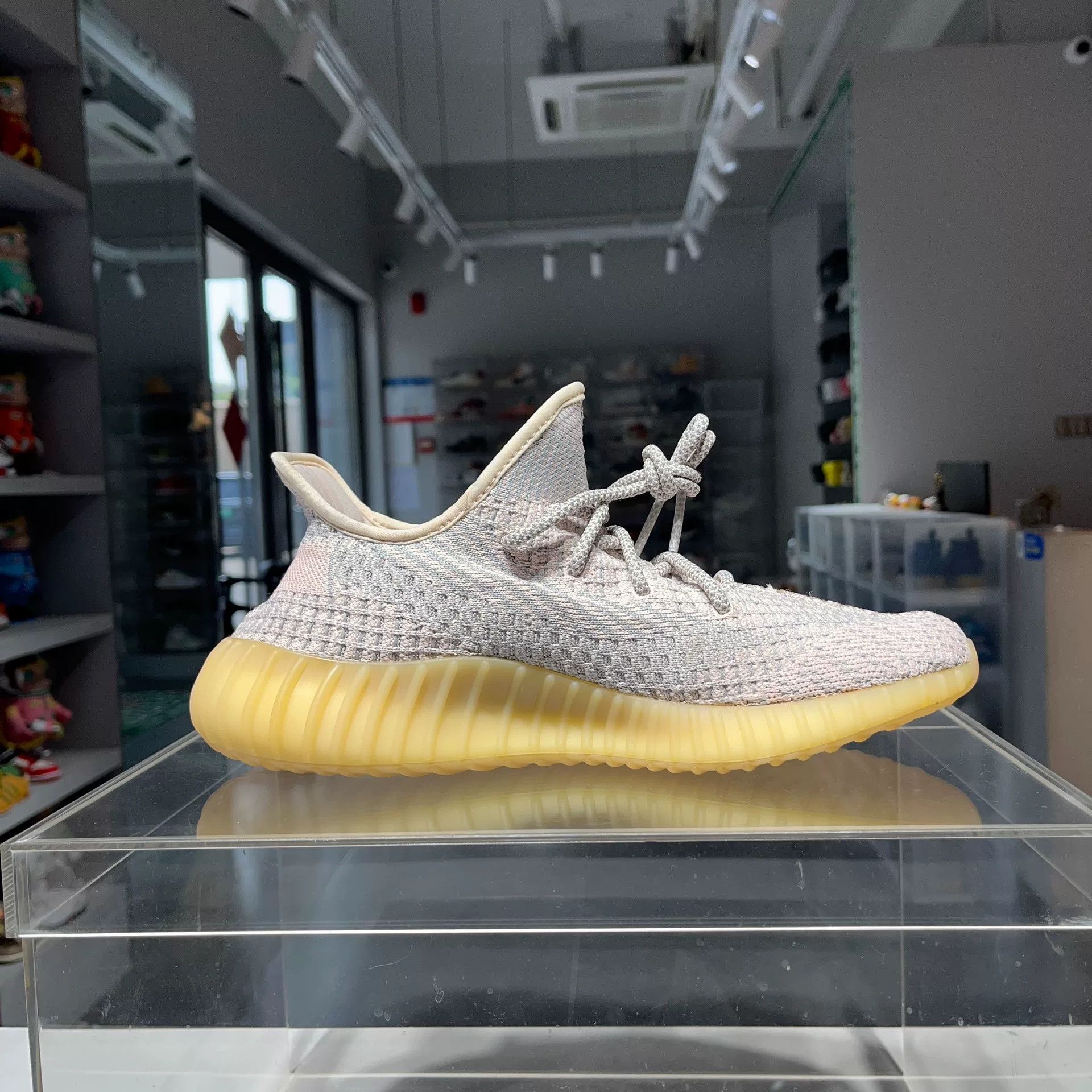 Adidas Adidas YEEZY Pink Lowtop Sneakers 9.5 Men Size US 9.5 / EU 42-43 - 3 Thumbnail