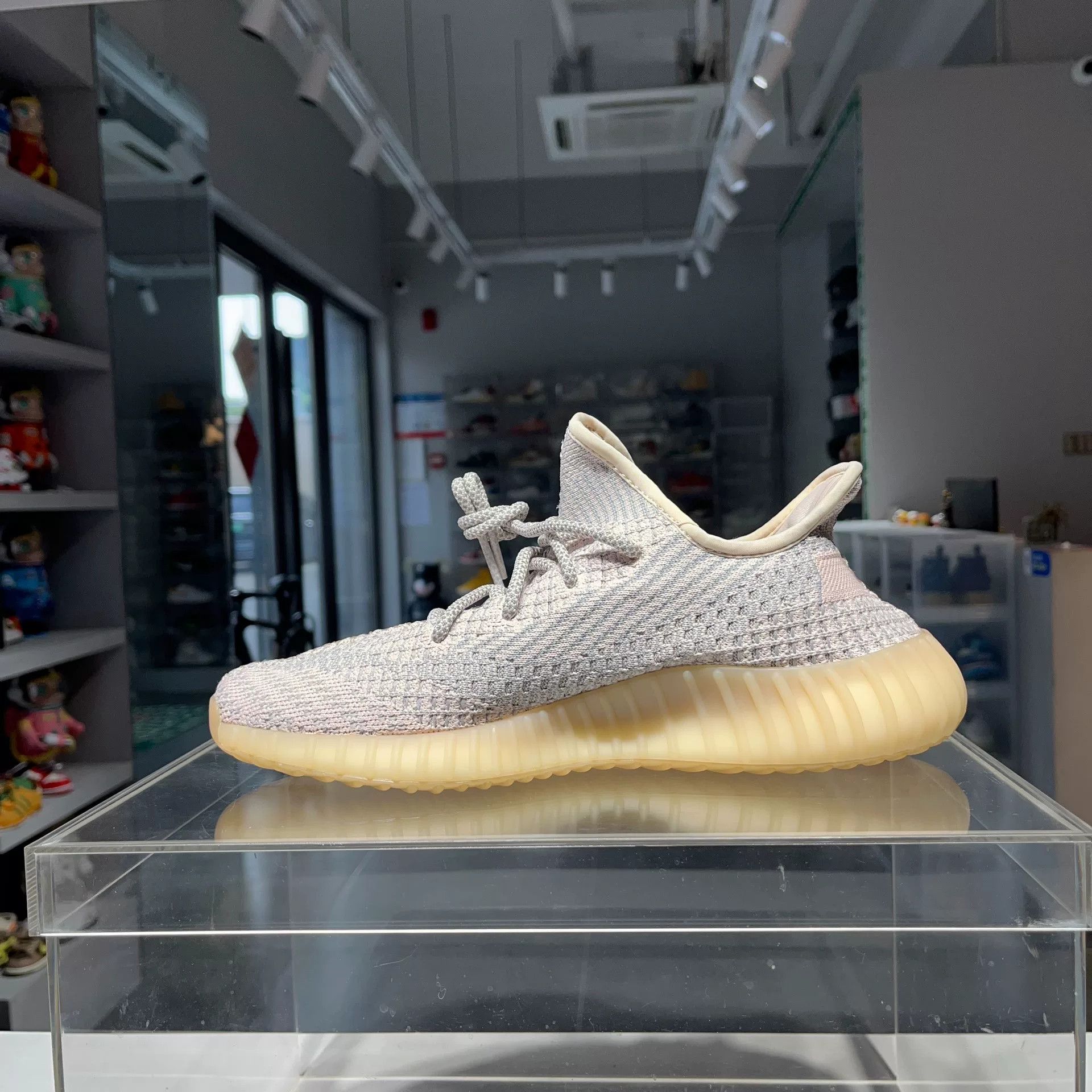 Adidas Adidas YEEZY Pink Lowtop Sneakers 9.5 Men Size US 9.5 / EU 42-43 - 6 Thumbnail