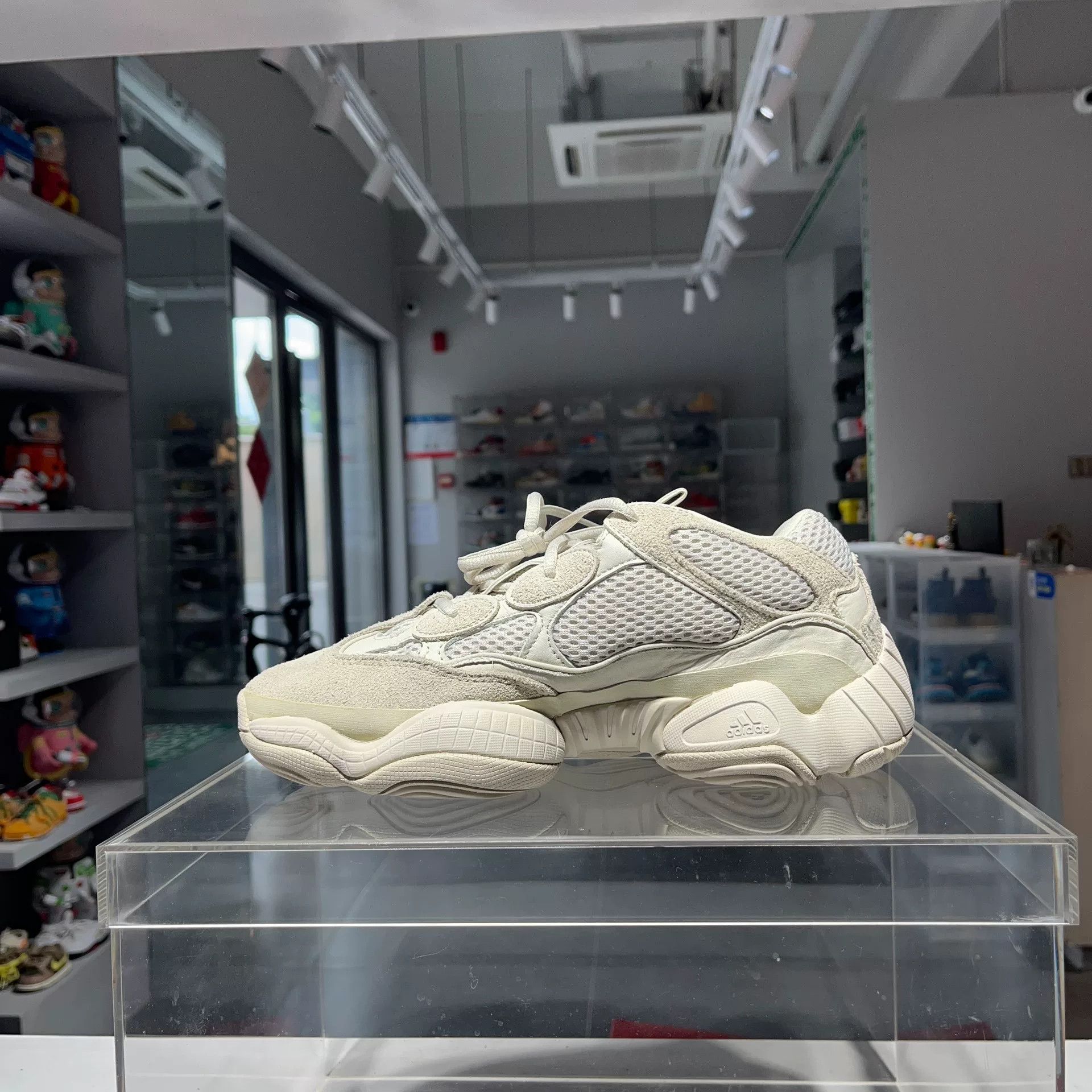 Adidas Adidas YEEZY Lowtop Sneakers 9 Men Size US 9 / EU 42 - 6 Thumbnail