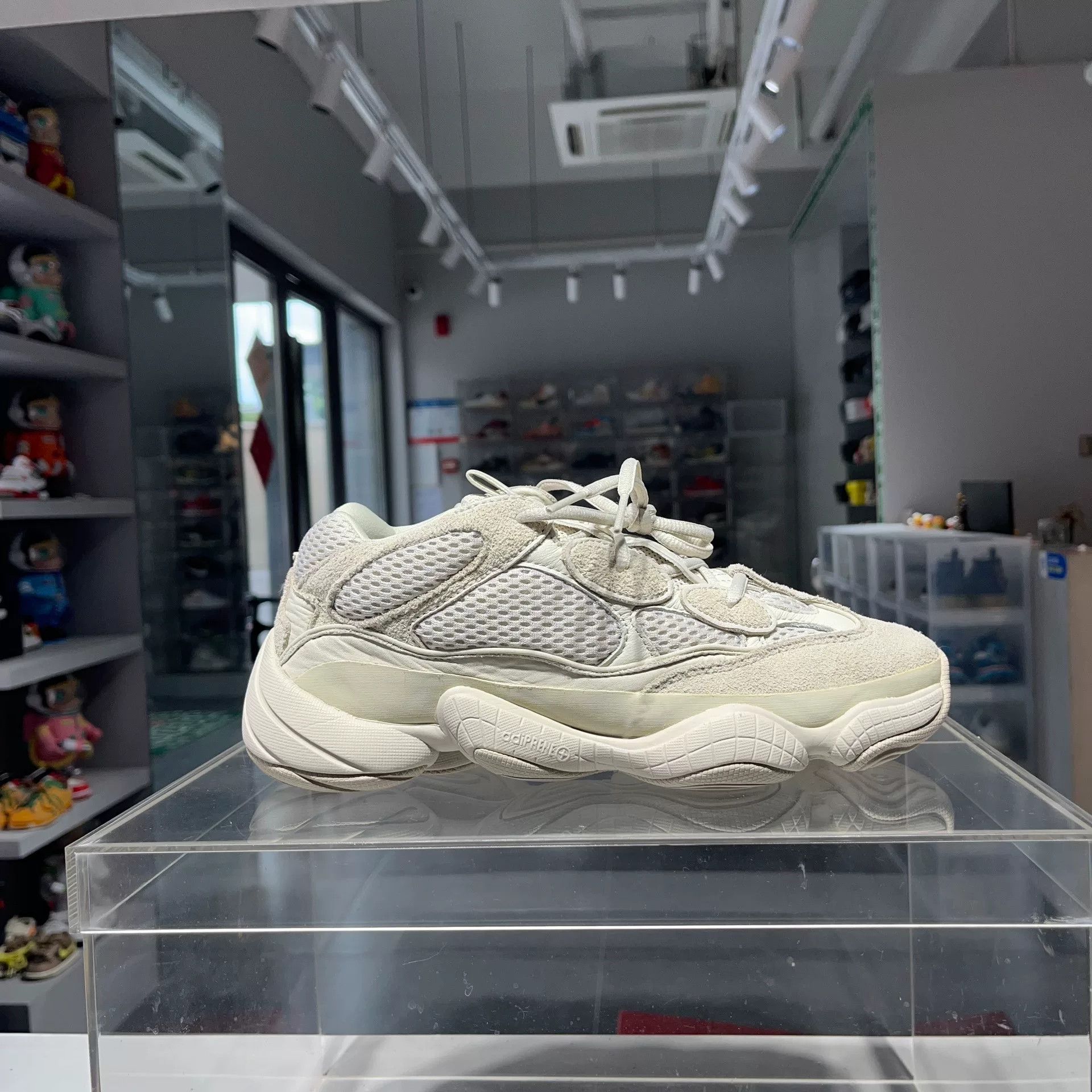 Adidas Adidas YEEZY Lowtop Sneakers 9 Men Size US 9 / EU 42 - 5 Thumbnail