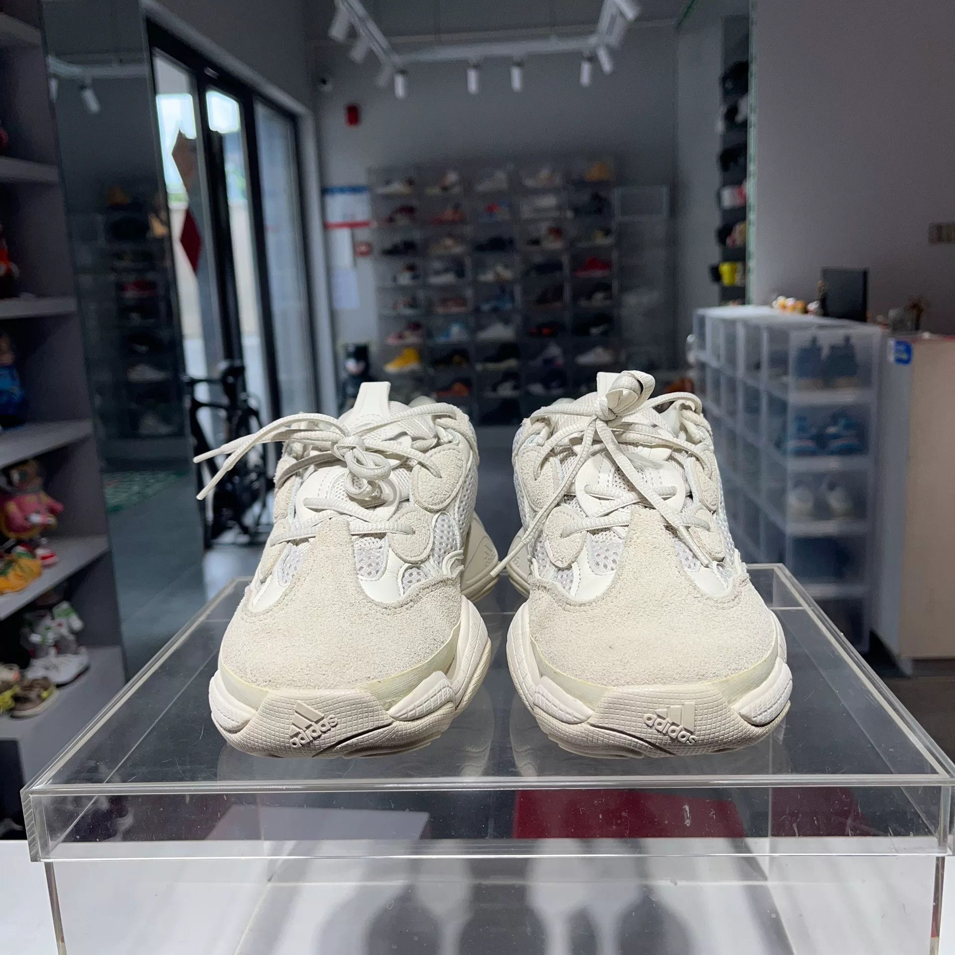 Adidas Adidas YEEZY Lowtop Sneakers 9 Men Size US 9 / EU 42 - 2 Thumbnail