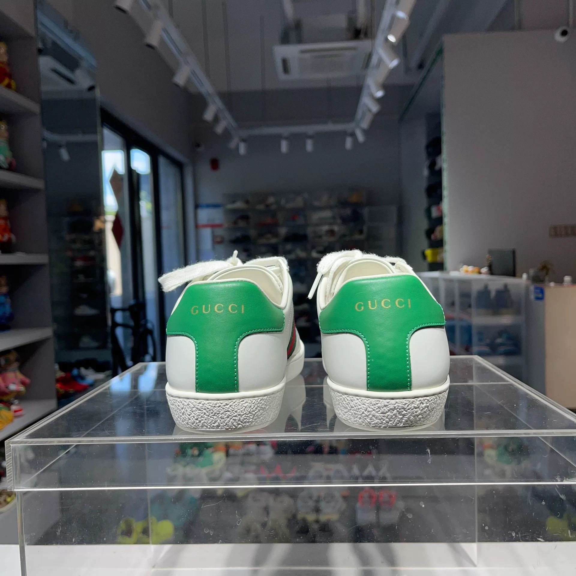 Gucci Gucci Lowtop Sneakers us_7-5 Women Size US 7.5 / IT 37.5 - 3 Thumbnail