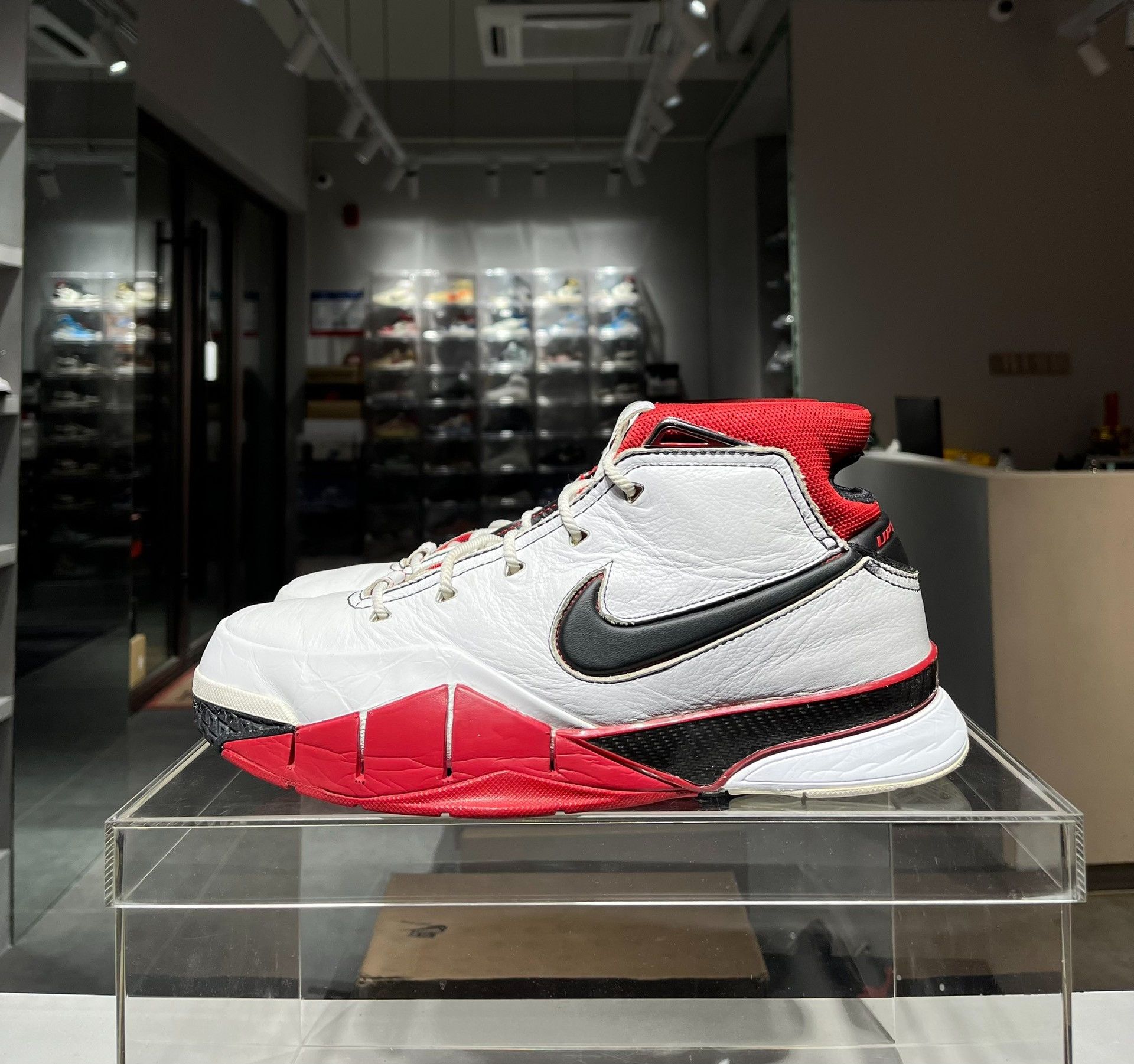 Nike Nike Lowtop Sneakers 11 Men Size US 11 / EU 44 - 3 Thumbnail