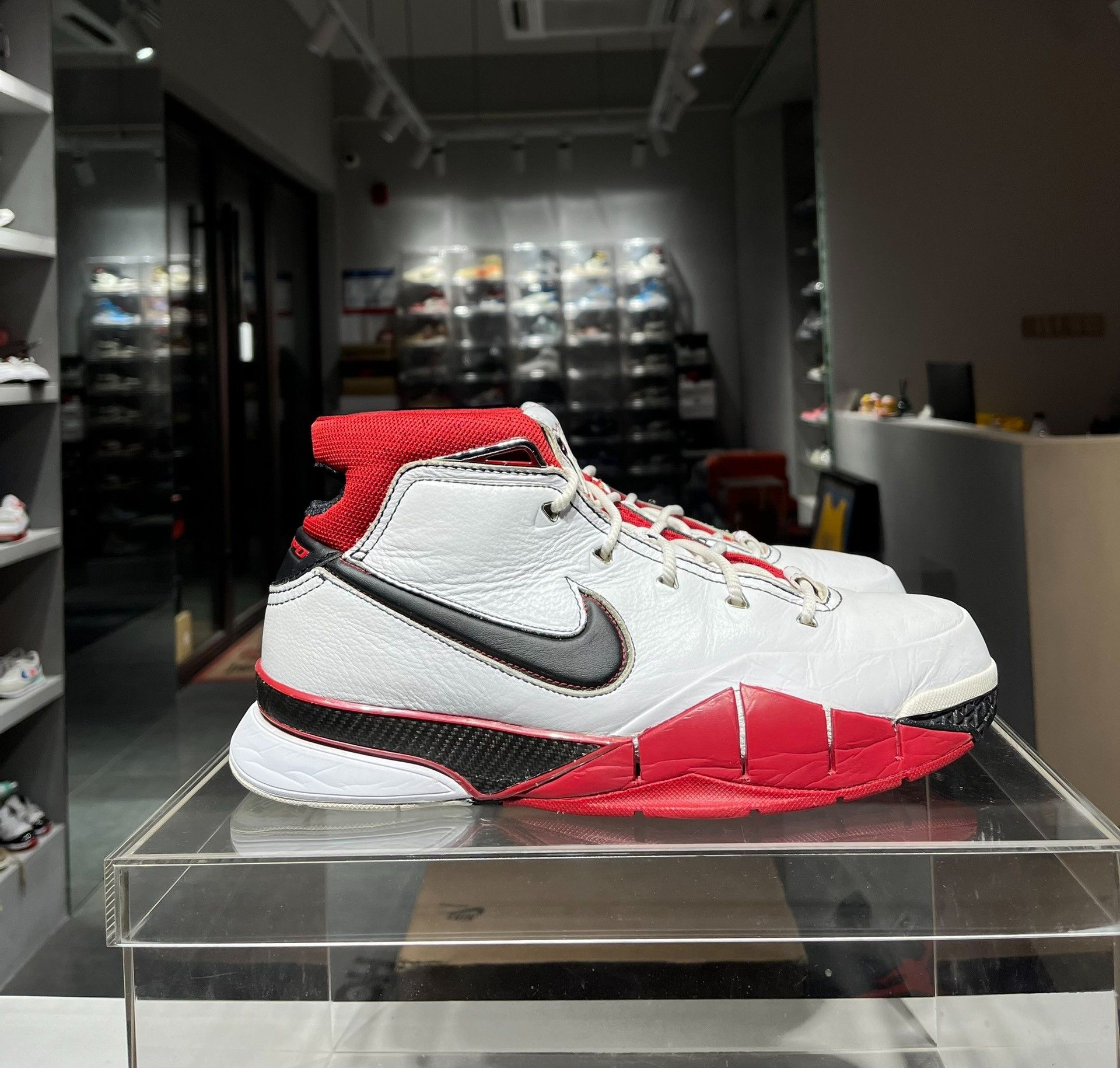 Nike Nike Lowtop Sneakers 11 Men Size US 11 / EU 44 - 2 Thumbnail