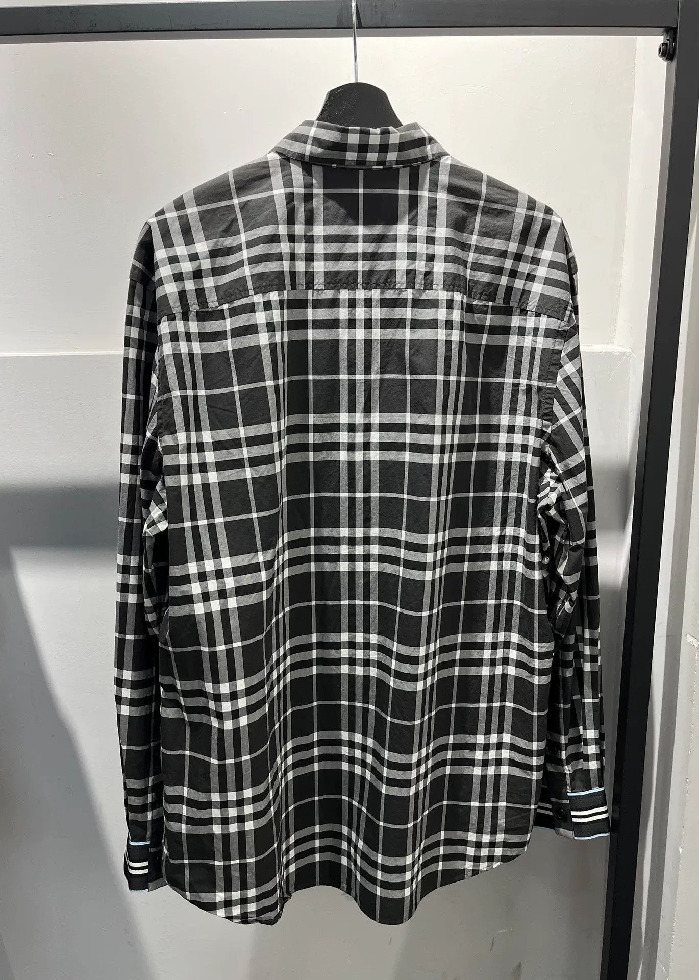 Burberry Burberry Plaid Black Shirt xxl Men Size US XXL / EU 58 / 5 - 2 Thumbnail