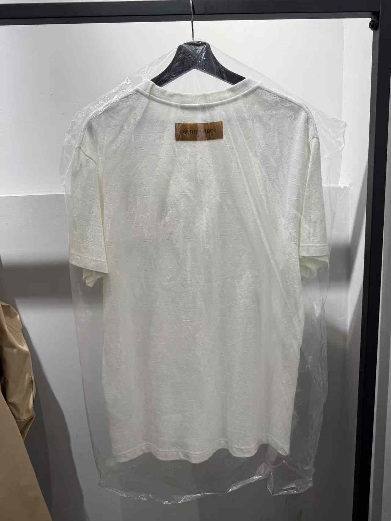 Louis Vuitton Louis Vuitton T-Shirt m Men Size US M / EU 48-50 / 2 - 2 Thumbnail