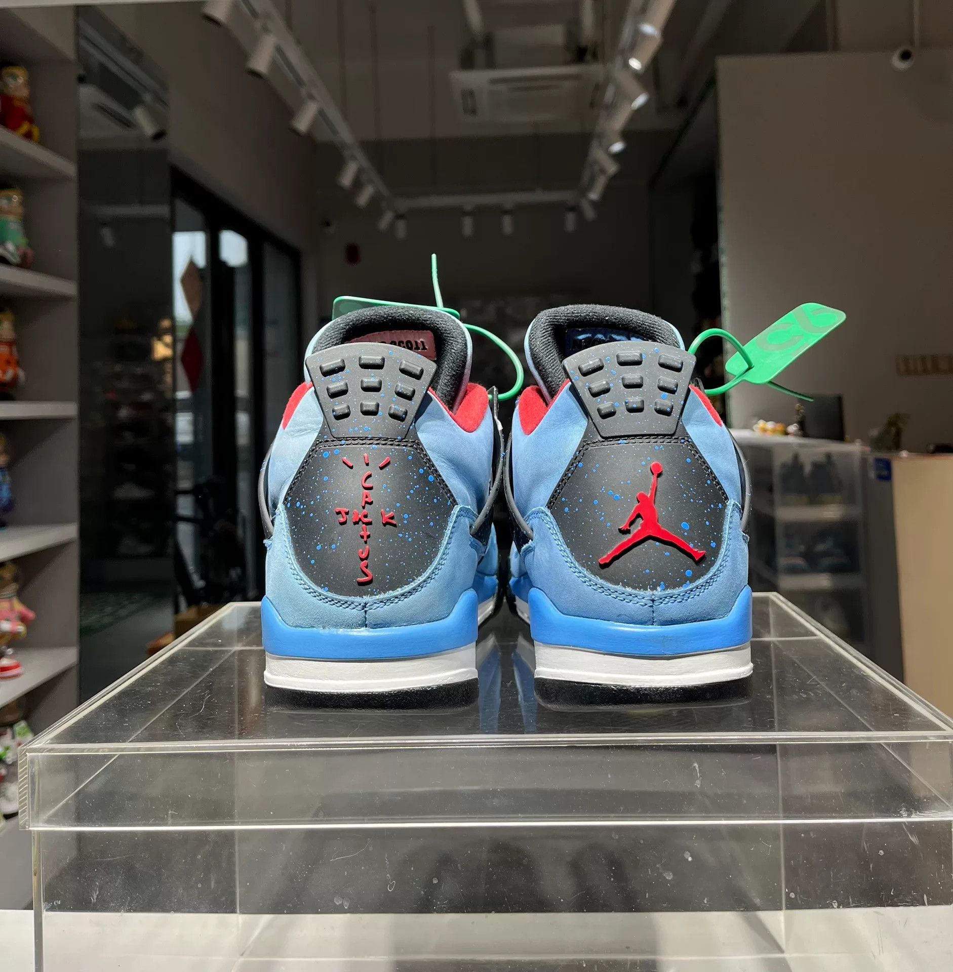 Jordan Brand Jordan Brand Blue Lowtop Sneakers 12 Men Size US 12 / EU 45 - 4 Thumbnail
