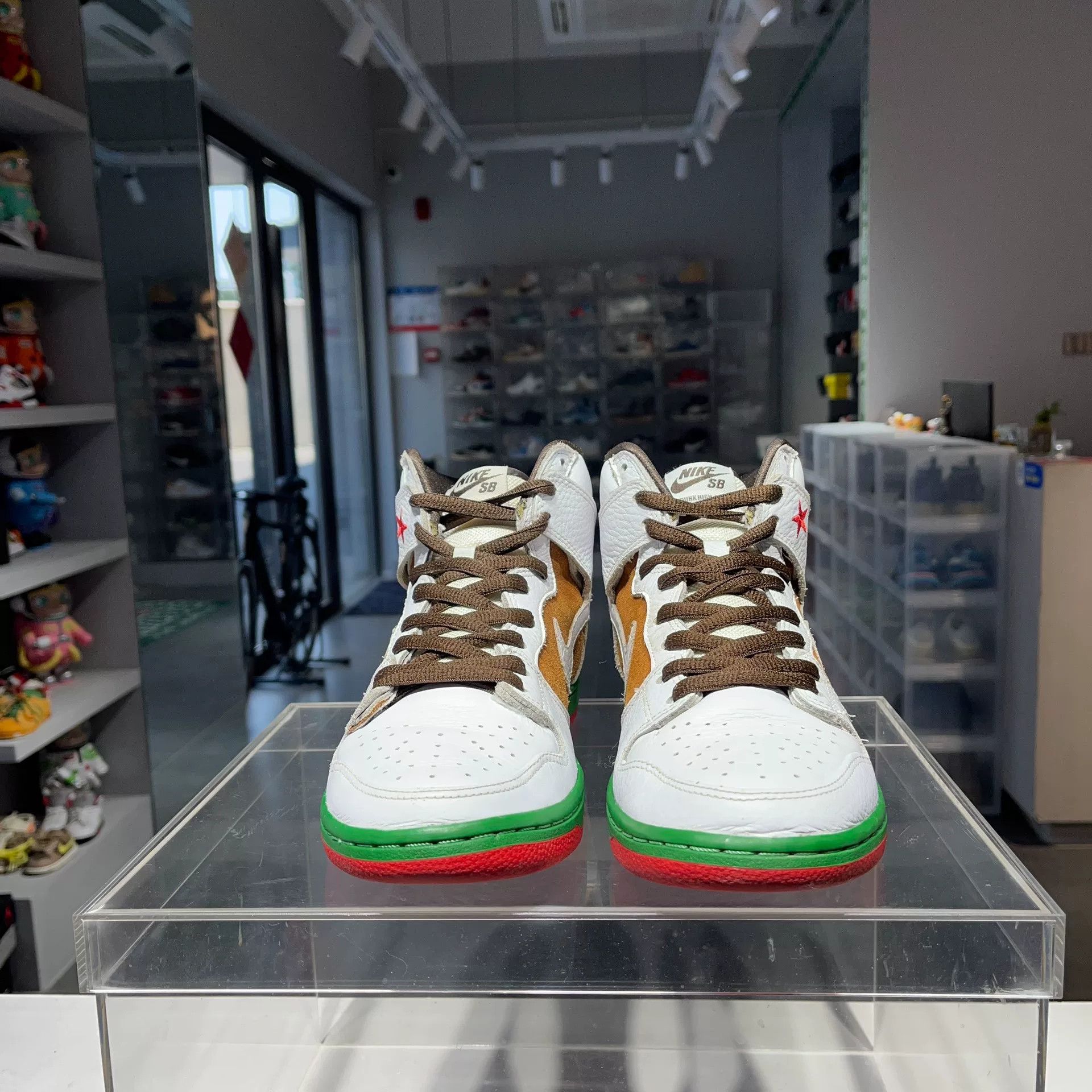 Nike Nike DUNK Lowtop Sneakers 10 Men Size US 10 / EU 43 - 2 Thumbnail