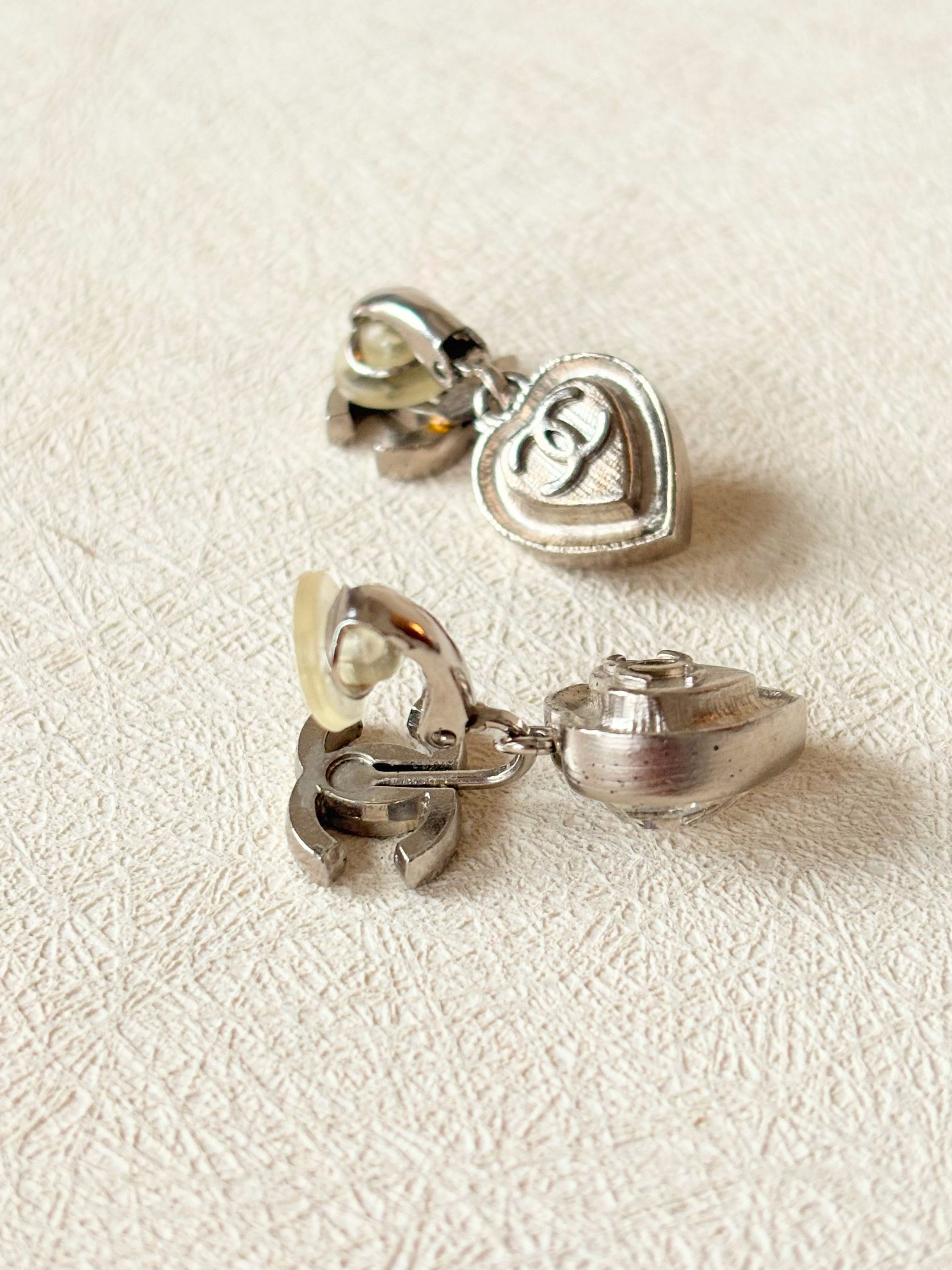 Chanel Boucles d'oreilles coeurs Size ONE SIZE - 9 Thumbnail