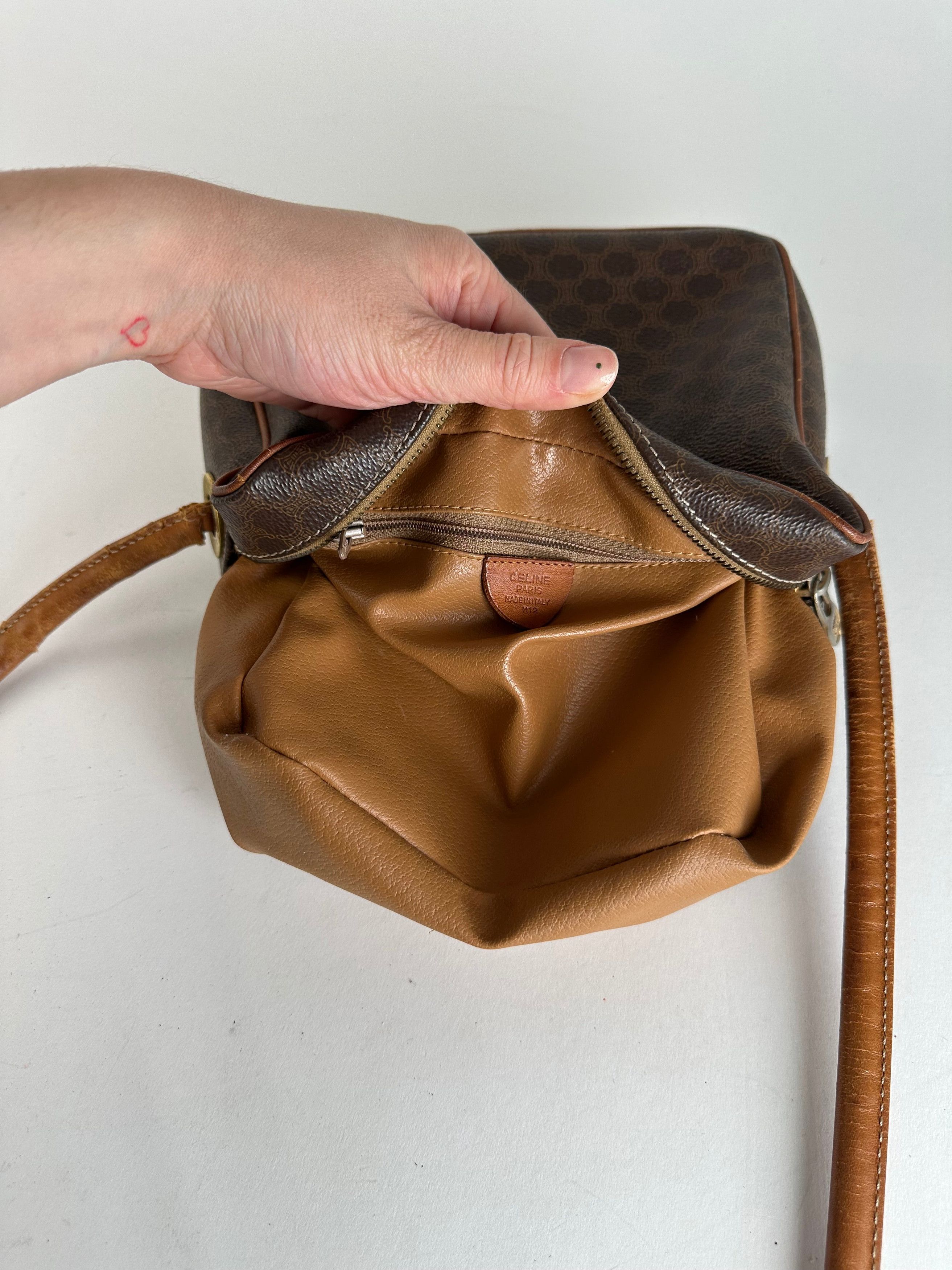 Celine Vintage Paris Triomphe Monogram Leather Shoulder Bag Brown Size ONE SIZE - 3 Thumbnail