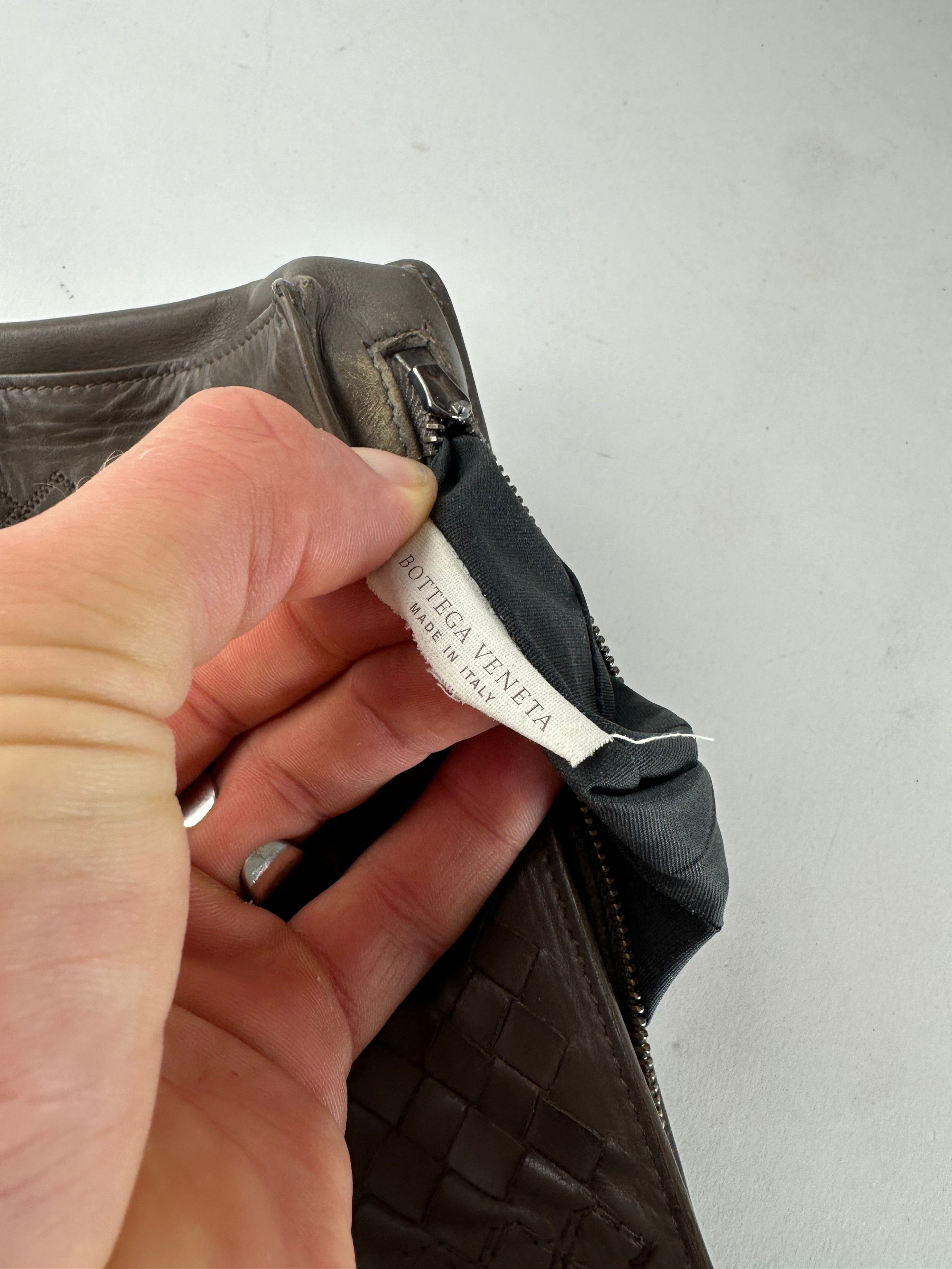 Bottega Veneta Vintage Intrecciato Leather Clutch Grey Size ONE SIZE - 9 Thumbnail