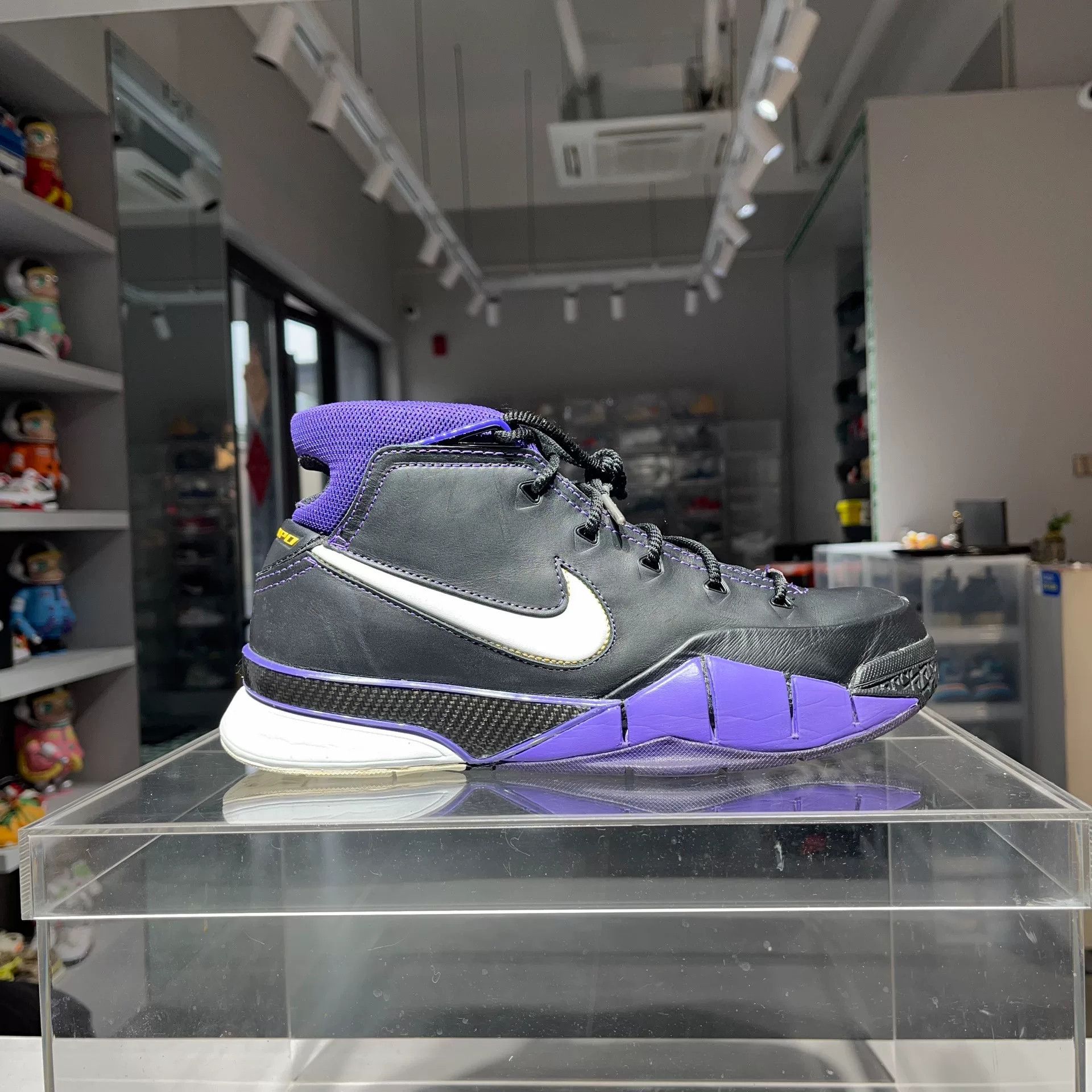 Nike Nike Purple Lowtop Sneakers 9.5 Men Size US 9.5 / EU 42-43 - 5 Thumbnail