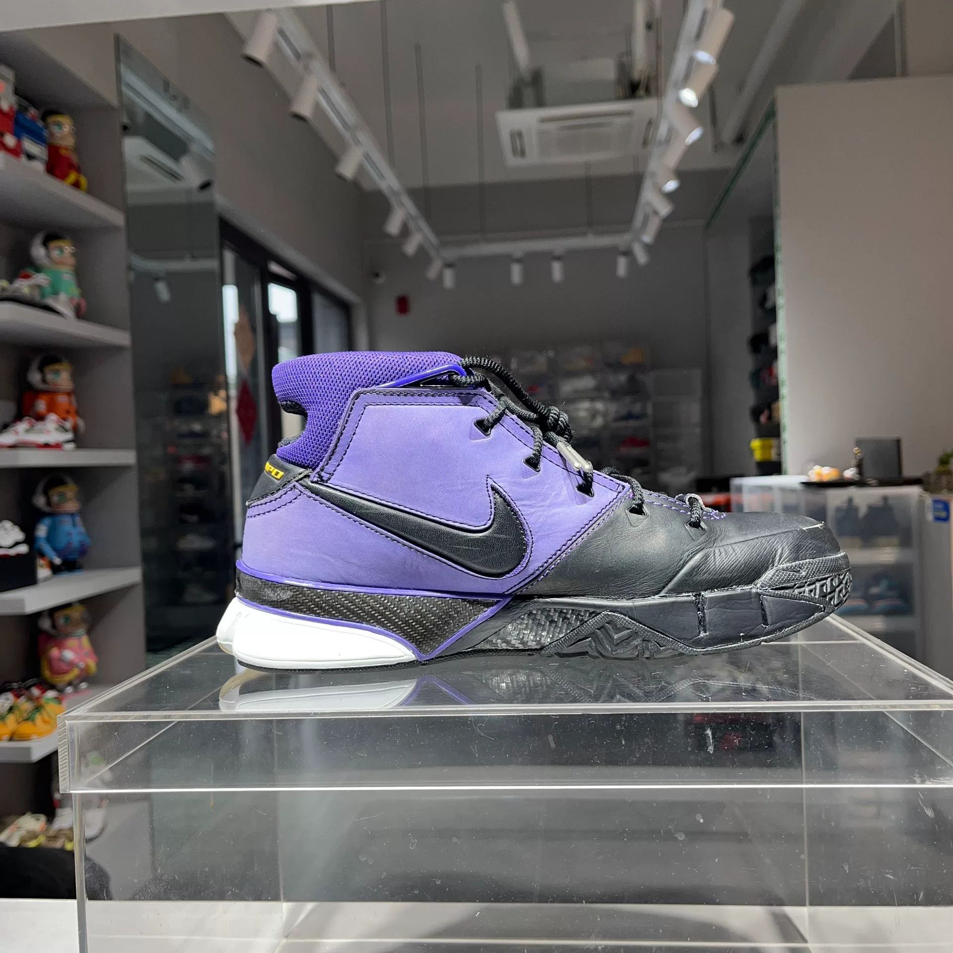 Nike Nike Purple Lowtop Sneakers 9.5 Men Size US 9.5 / EU 42-43 - 4 Thumbnail