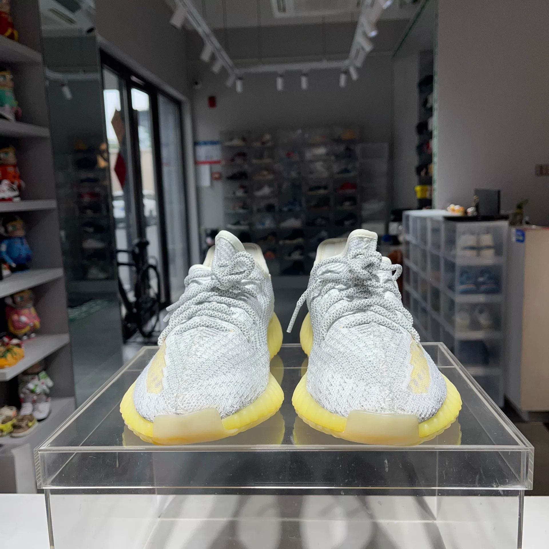 Adidas Adidas YEEZY White Lowtop Sneakers 11.5 Men Size US 11.5 / EU 44-45 - 2 Thumbnail