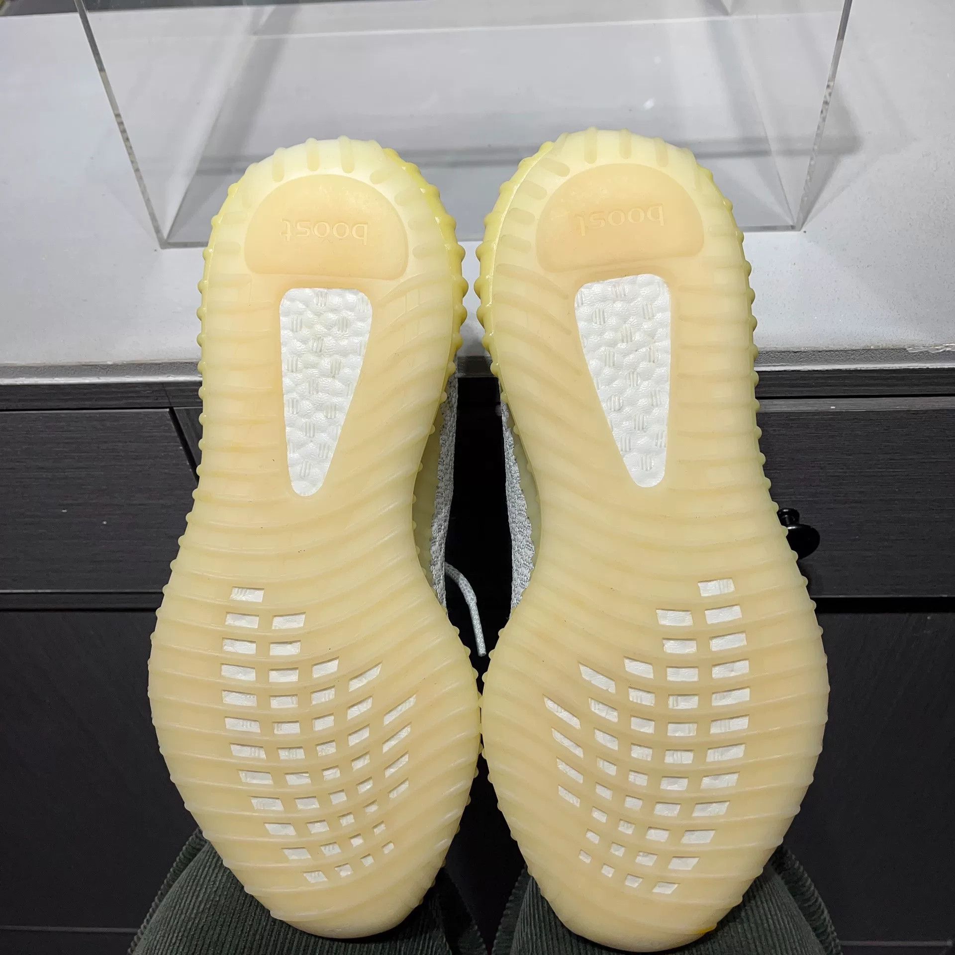 Adidas Adidas YEEZY White Lowtop Sneakers 11.5 Men Size US 11.5 / EU 44-45 - 8 Thumbnail