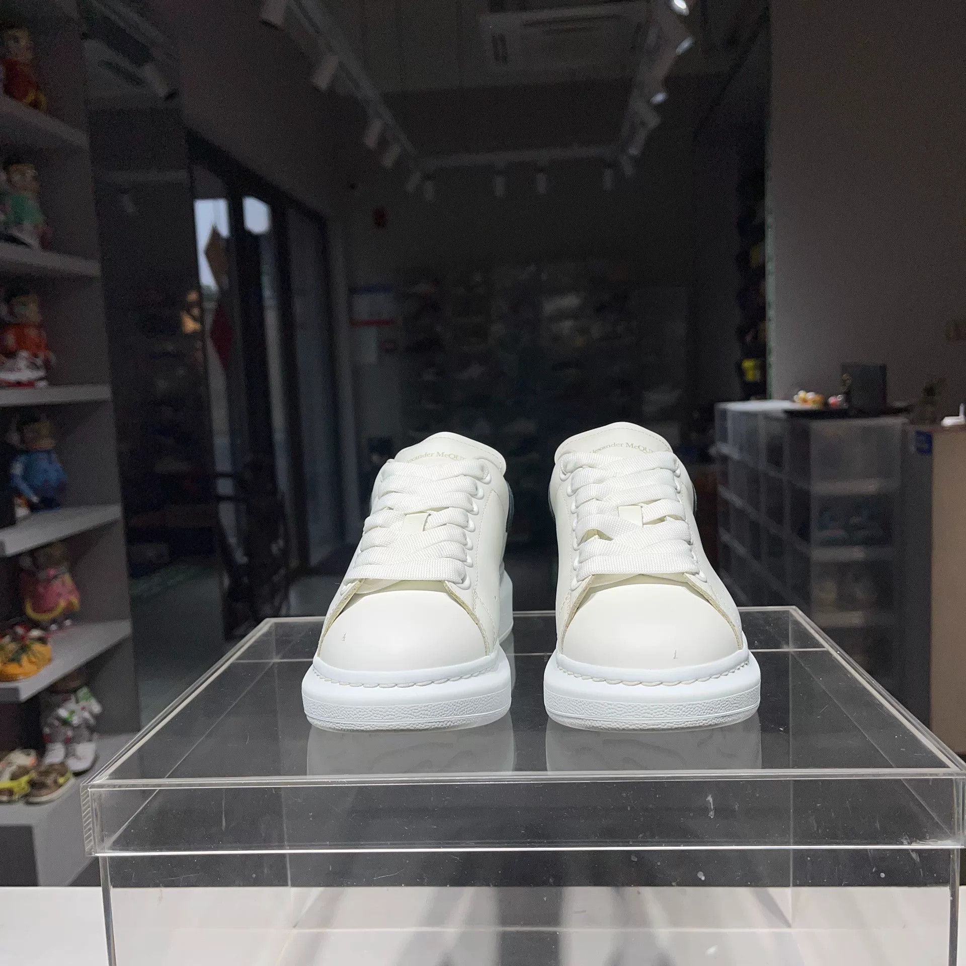 Alexander McQueen Black Lowtop Sneakers us_5-5 Women Size US 5.5 / IT 35.5 - 2 Thumbnail