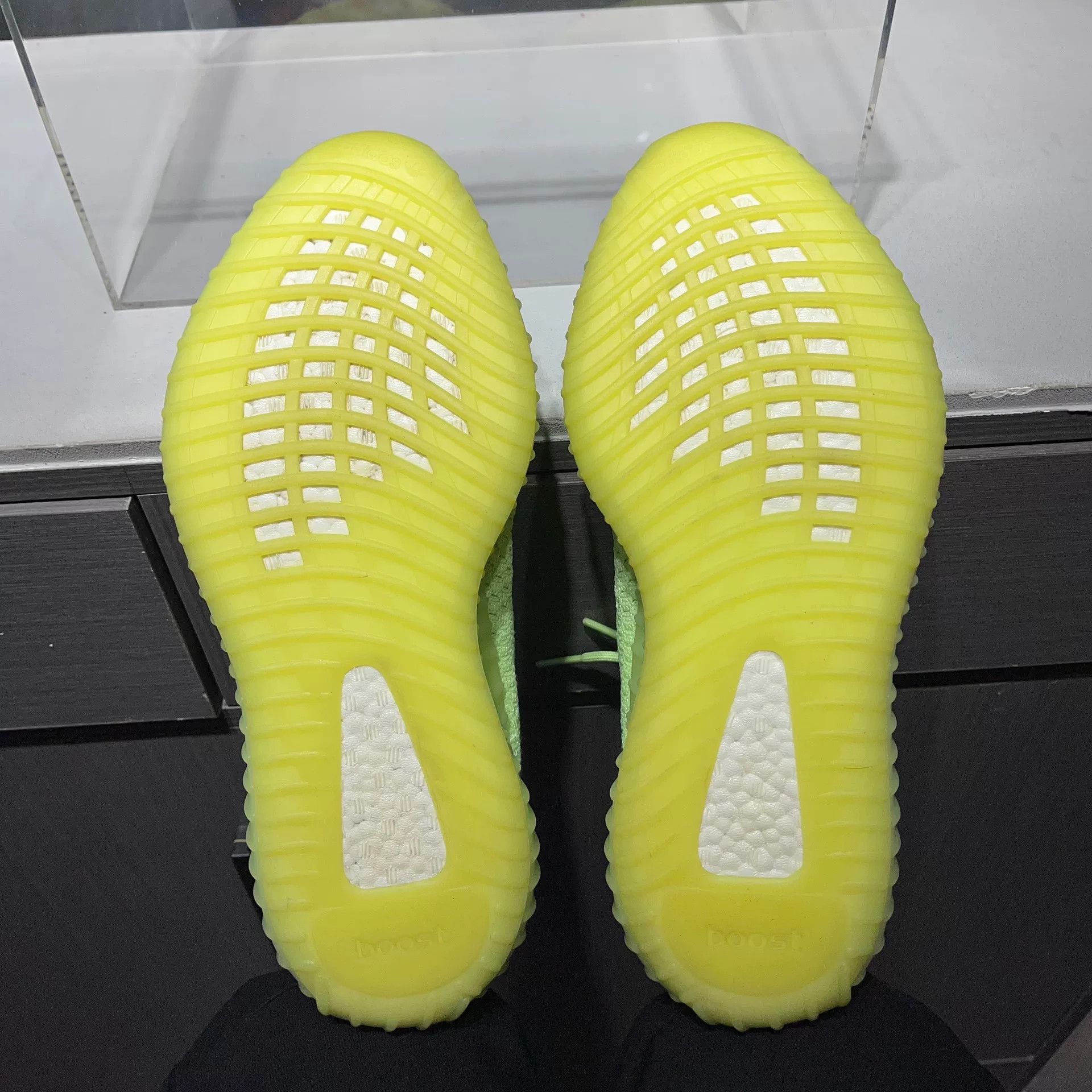 Adidas Adidas YEEZY Glow Green Lowtop Sneakers 13 Men Size US 13 / EU 46 - 8 Thumbnail