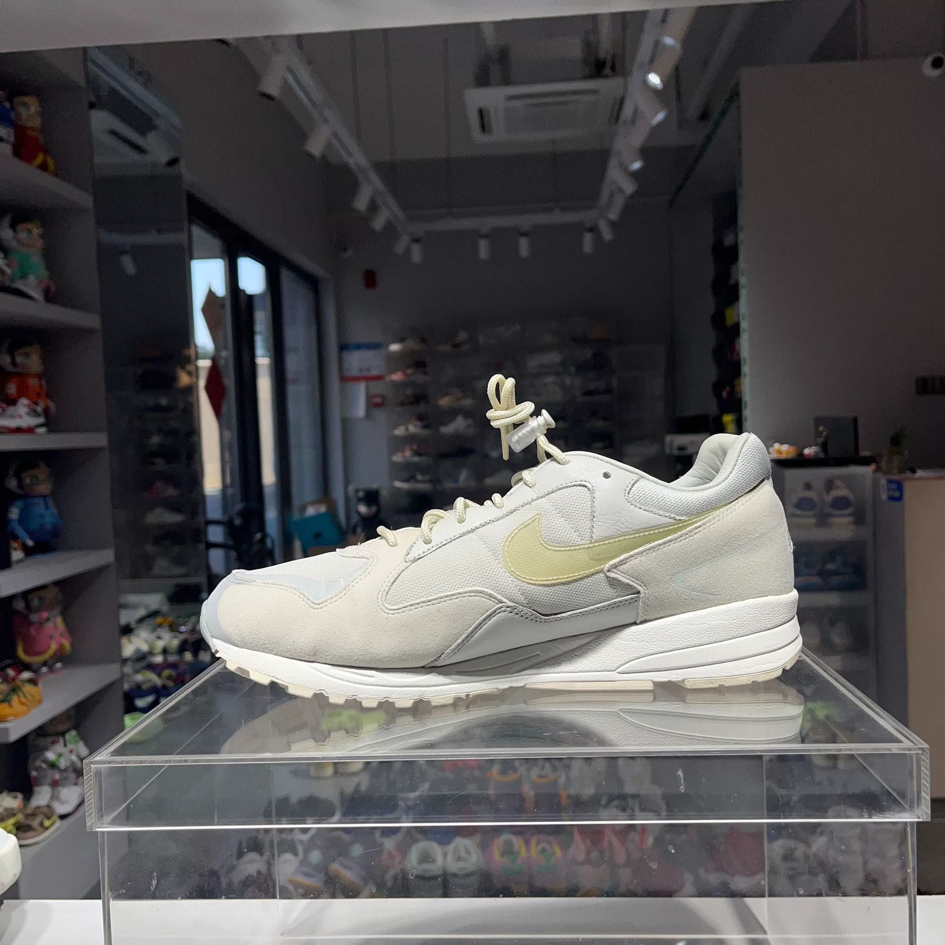 Fear of God Fear of God Retro Gray Lowtop Sneakers 13 Men Size US 13 / EU 46 - 6 Thumbnail