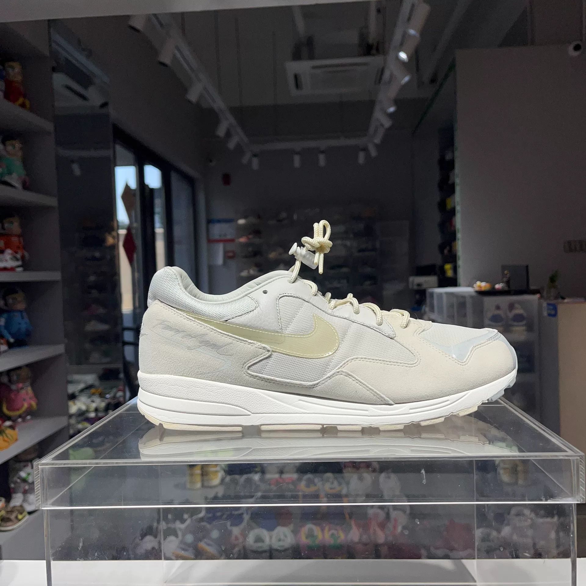 Fear of God Fear of God Retro Gray Lowtop Sneakers 13 Men Size US 13 / EU 46 - 5 Thumbnail