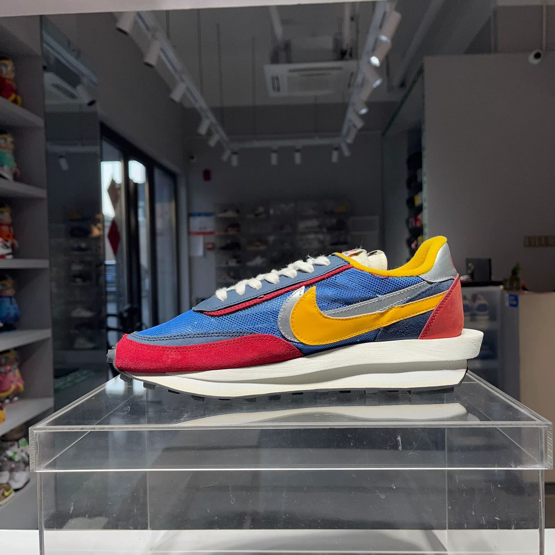 Sacai Sacai Blue Lowtop Sneakers 11 Men Size US 11 / EU 44 - 6 Thumbnail