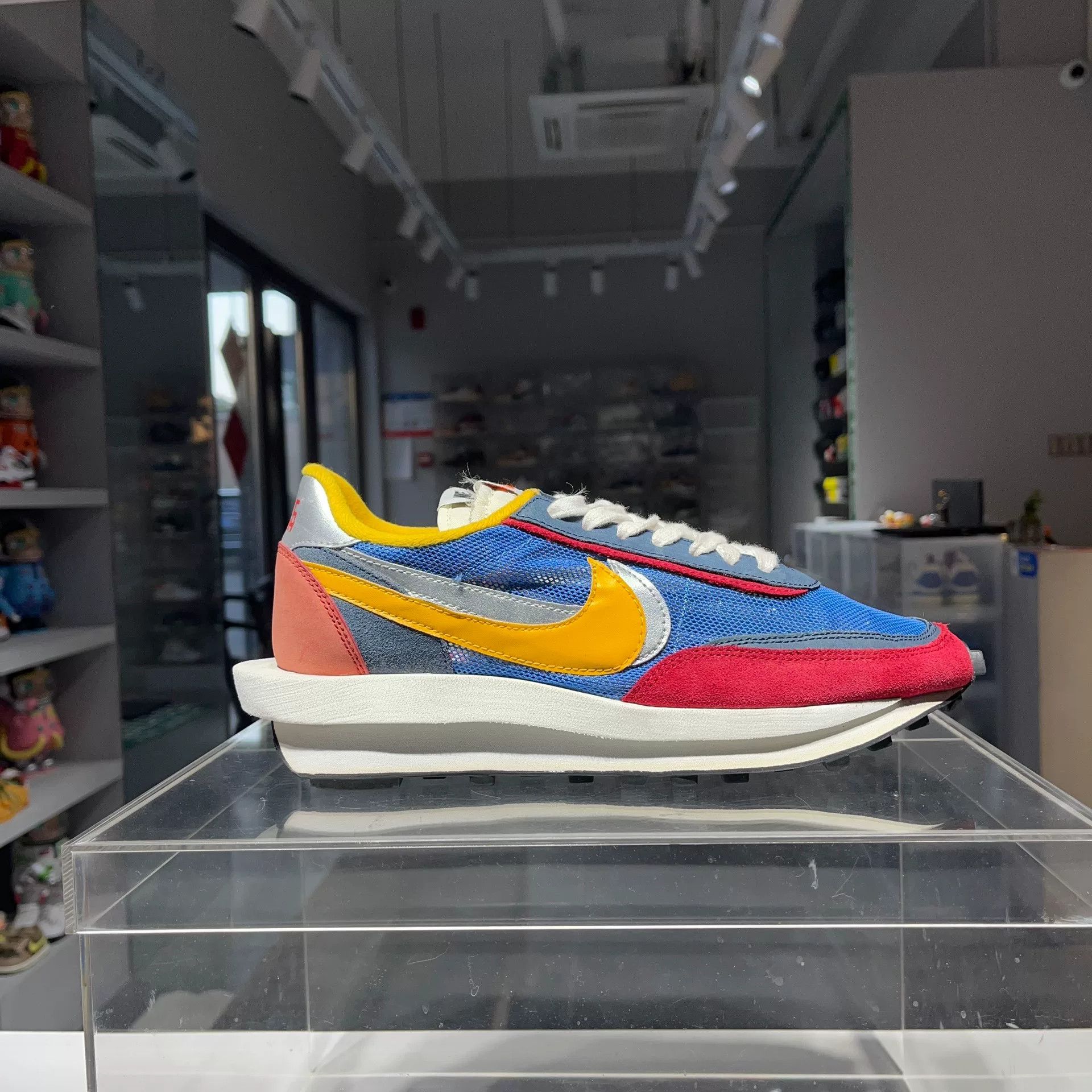 Sacai Sacai Blue Lowtop Sneakers 11 Men Size US 11 / EU 44 - 5 Thumbnail