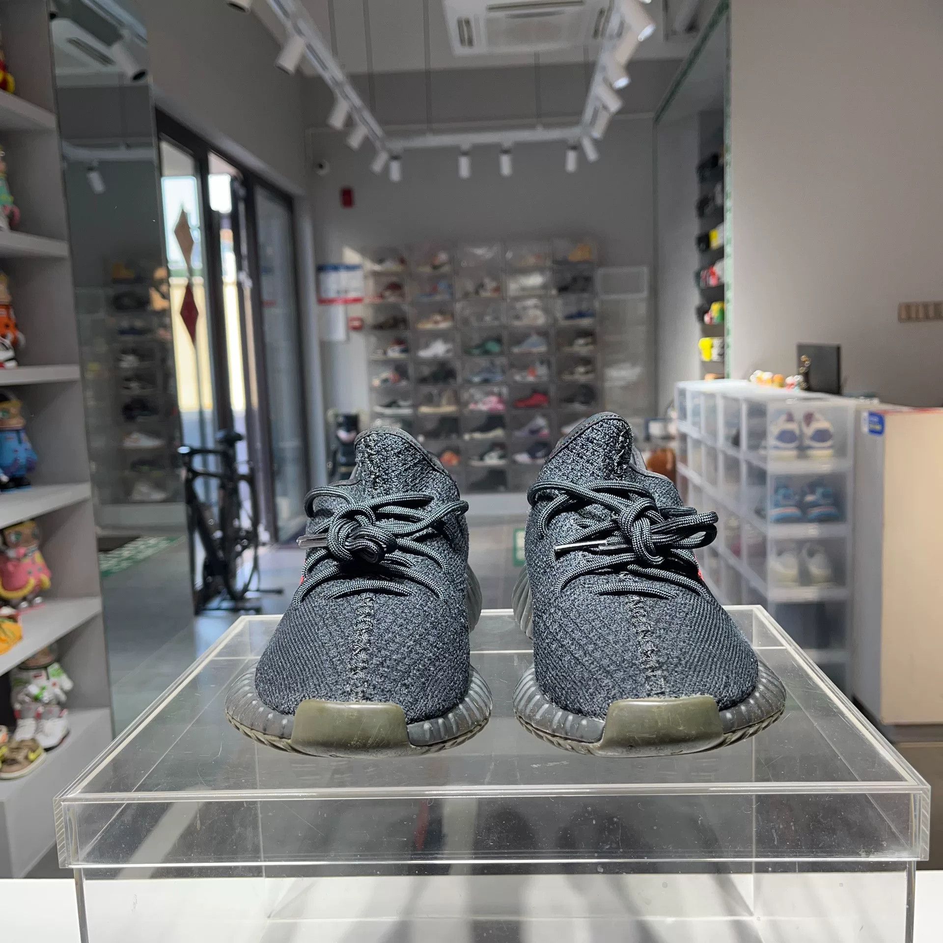 Adidas Adidas YEEZY Black Lowtop Sneakers 7.5 Men Size US 7.5 / EU 40-41 - 2 Thumbnail