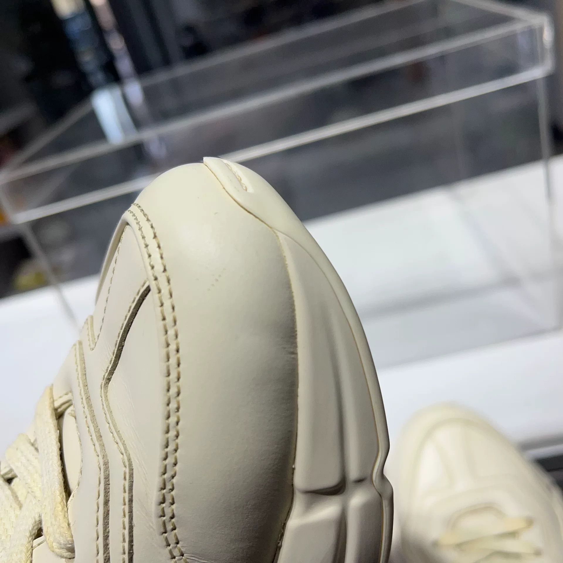 Gucci Gucci Limited Lowtop Sneakers us_5 Women Size US 5 / IT 35 - 8 Thumbnail