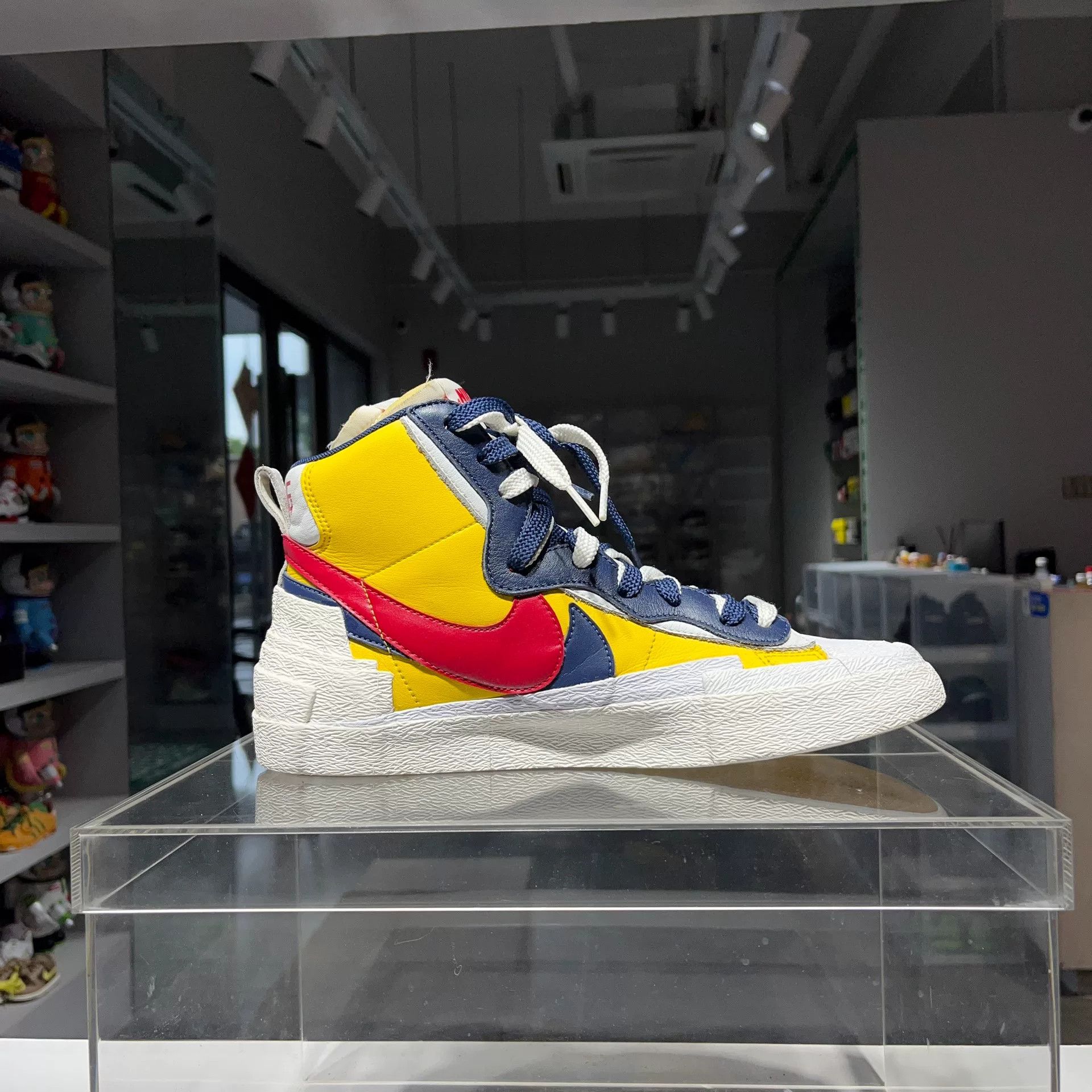 Sacai Sacai BLAZER Yellow Lowtop Sneakers 10 Men Size US 10 / EU 43 - 4 Thumbnail