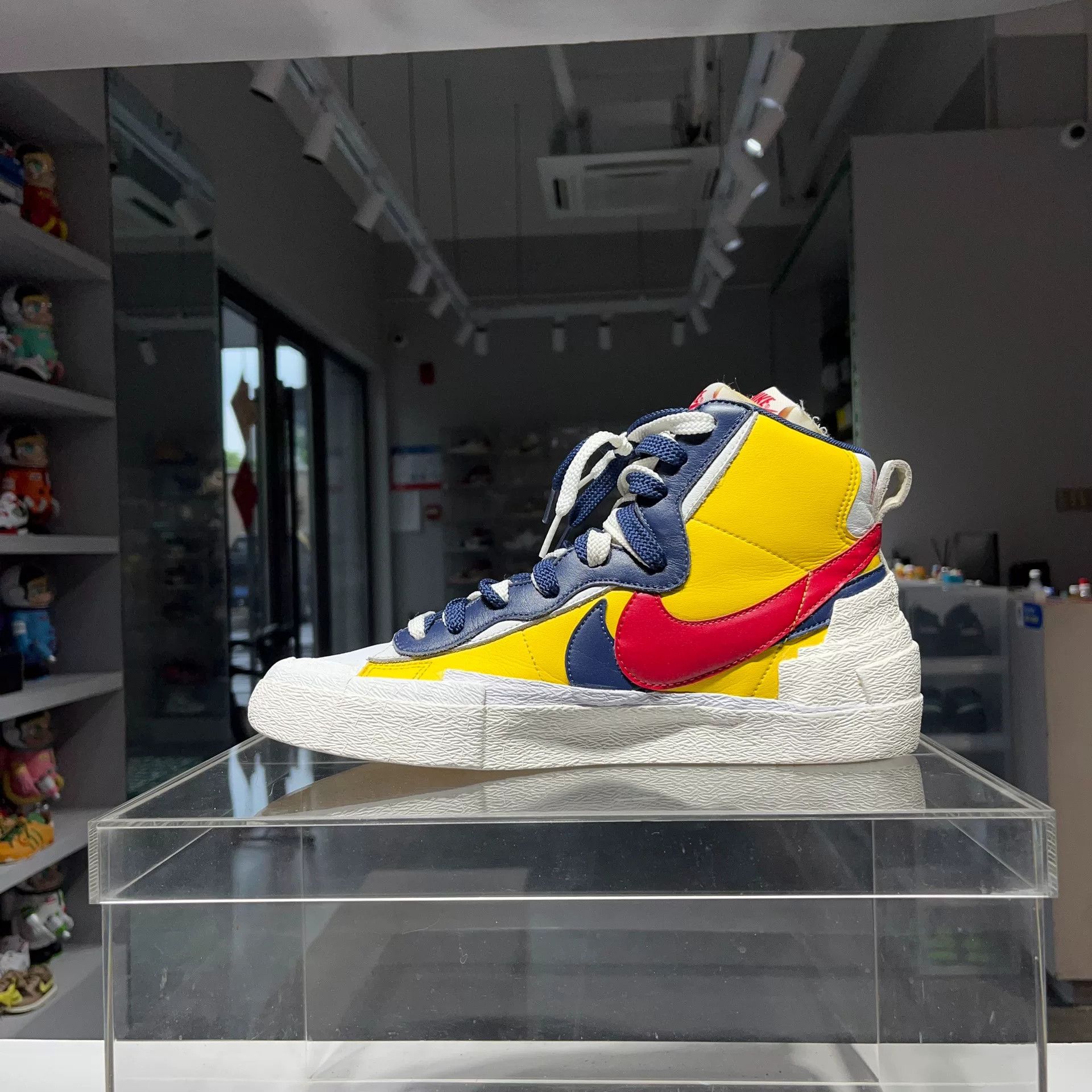 Sacai Sacai BLAZER Yellow Lowtop Sneakers 10 Men Size US 10 / EU 43 - 6 Thumbnail