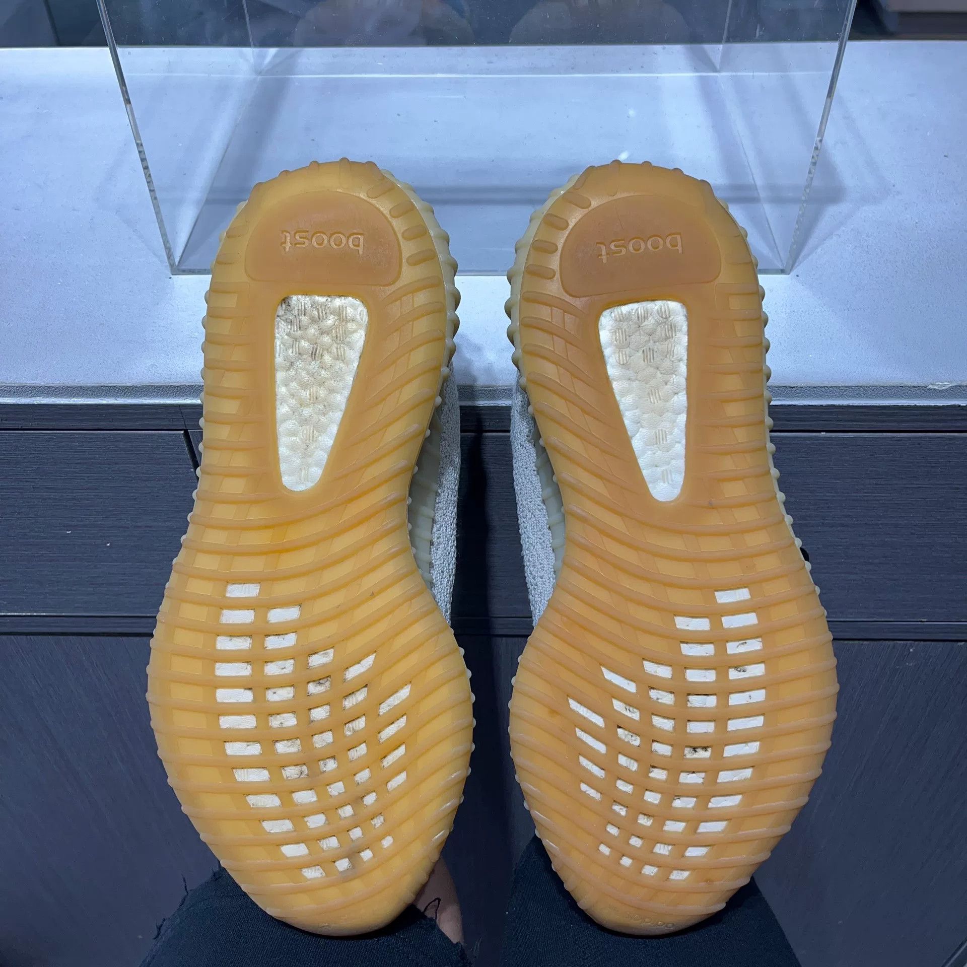 Adidas Adidas YEEZY Lowtop Sneakers 11.5 Men Size US 11.5 / EU 44-45 - 8 Thumbnail