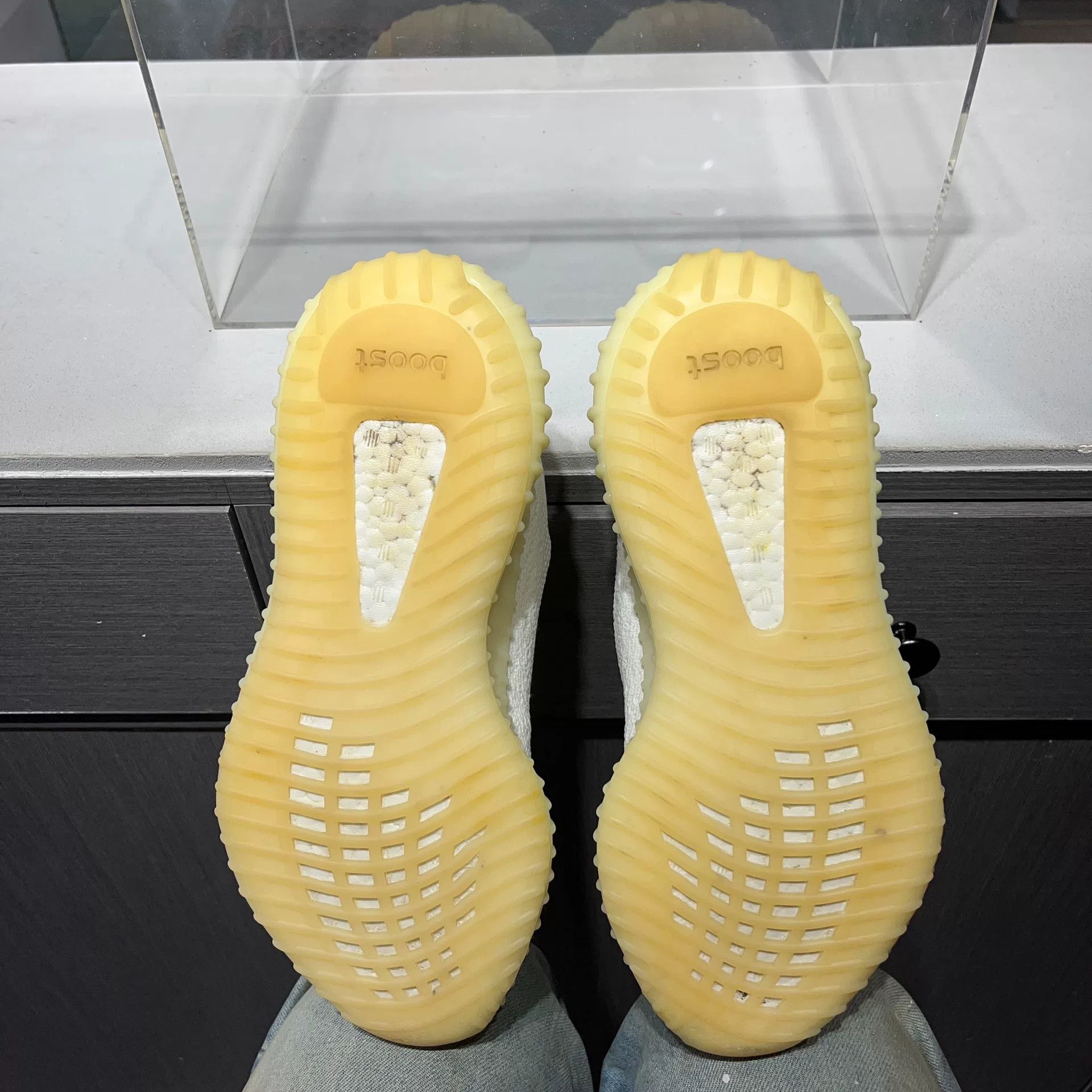 Adidas Adidas YEEZY White Lowtop Sneakers 9 Men Size US 9 / EU 42 - 8 Thumbnail
