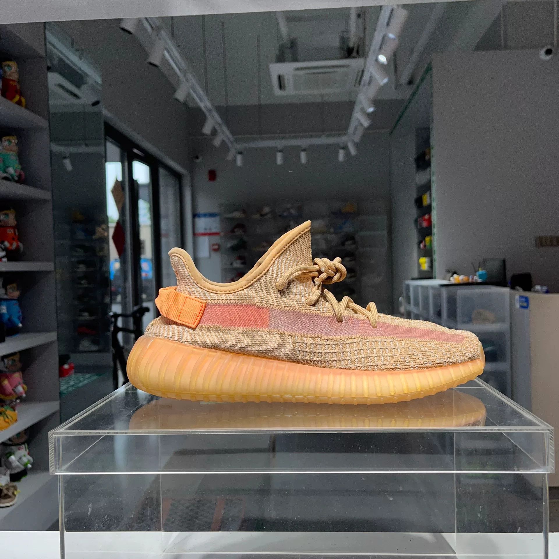 Adidas Adidas YEEZY Lowtop Sneakers 11.5 Men Size US 11.5 / EU 44-45 - 5 Thumbnail