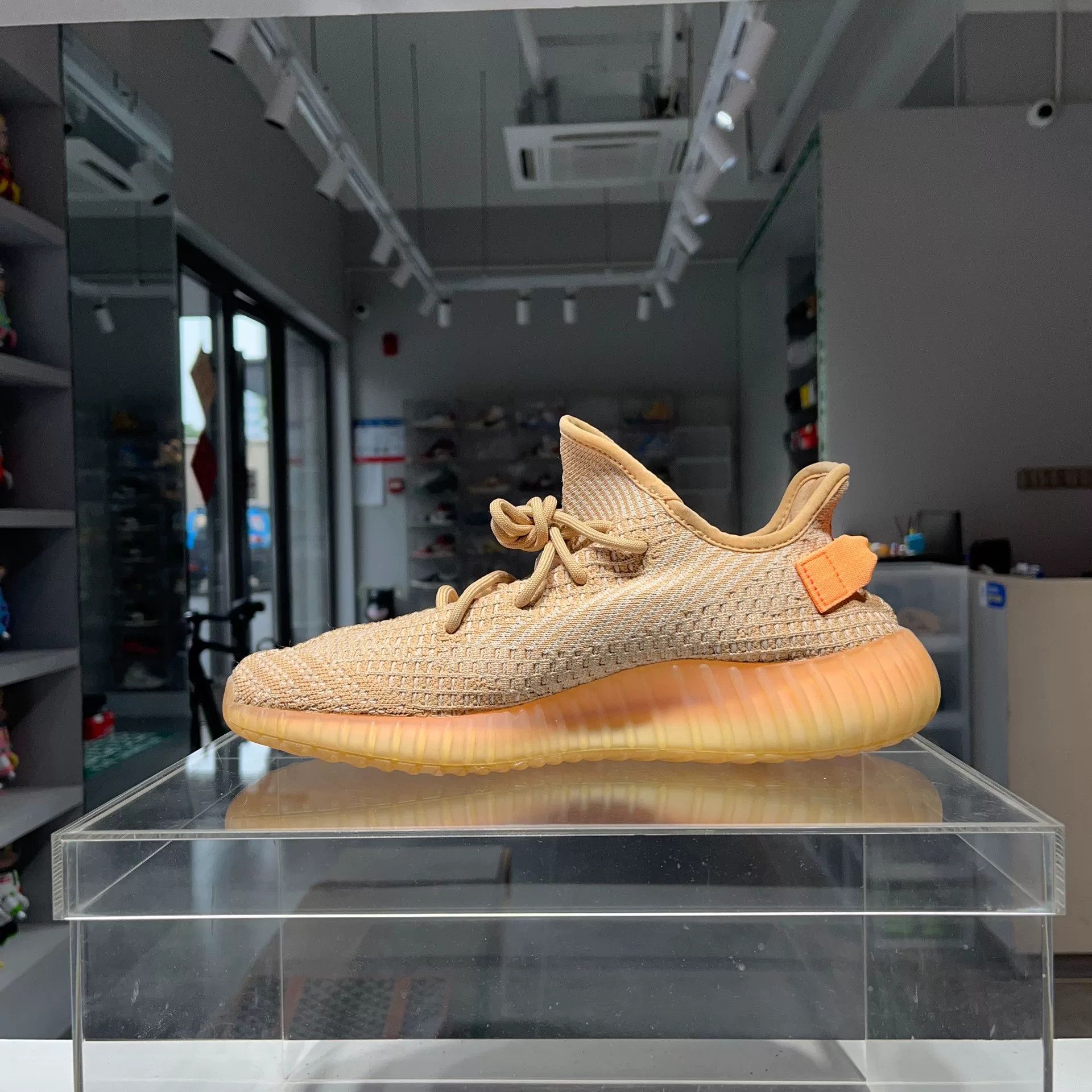 Adidas Adidas YEEZY Lowtop Sneakers 11.5 Men Size US 11.5 / EU 44-45 - 6 Thumbnail