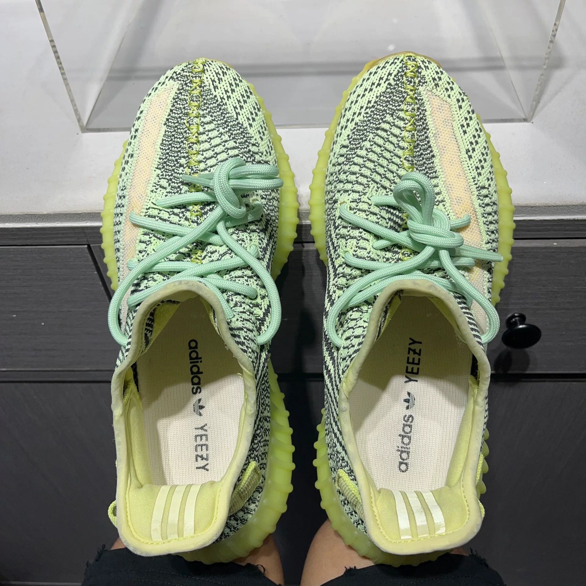 Adidas Adidas YEEZY Green Lowtop Sneakers 9 Men Size US 9 / EU 42 - 8 Thumbnail