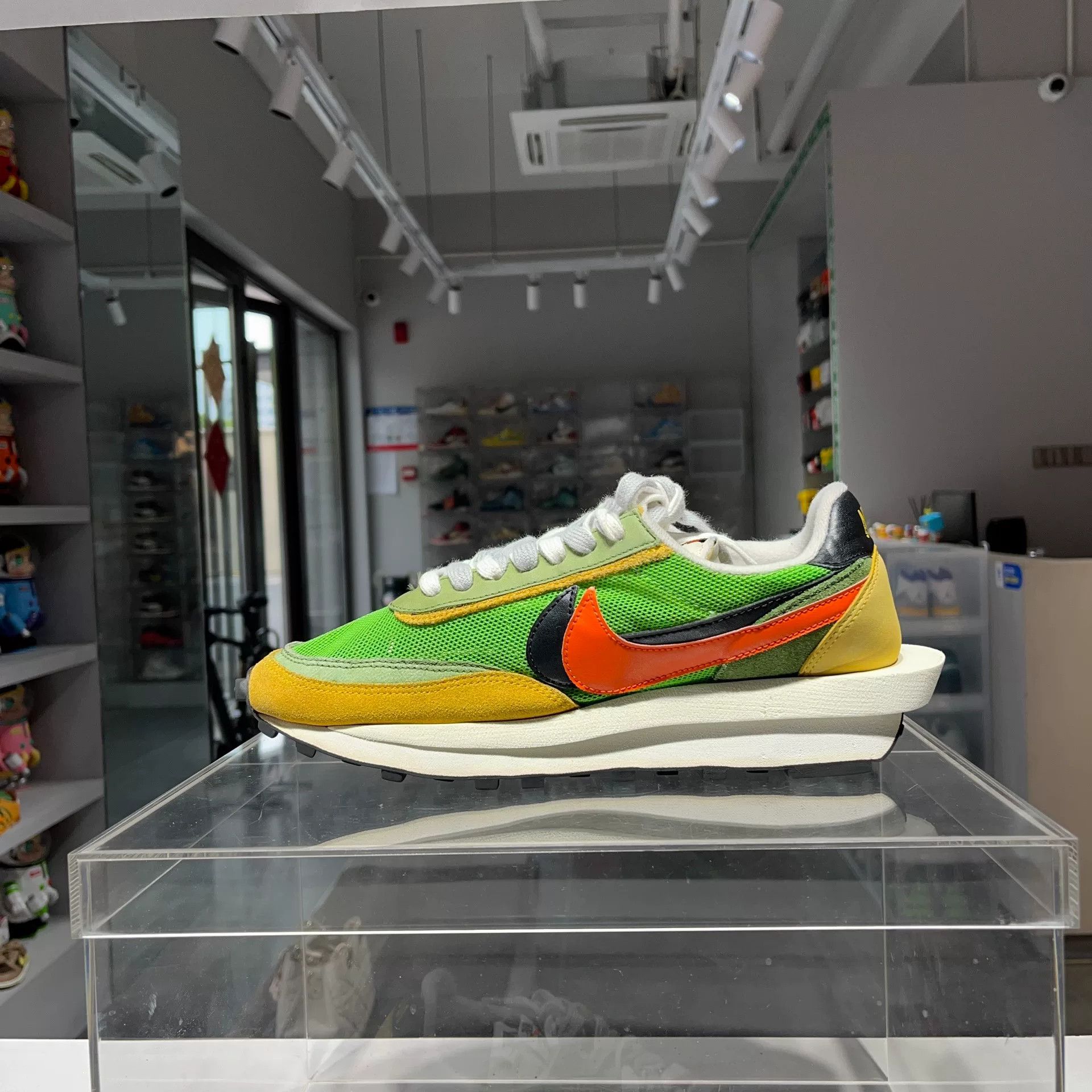 Nike Nike Yellow Lowtop Sneakers 43 Men Size US 10 / EU 43 - 6 Thumbnail