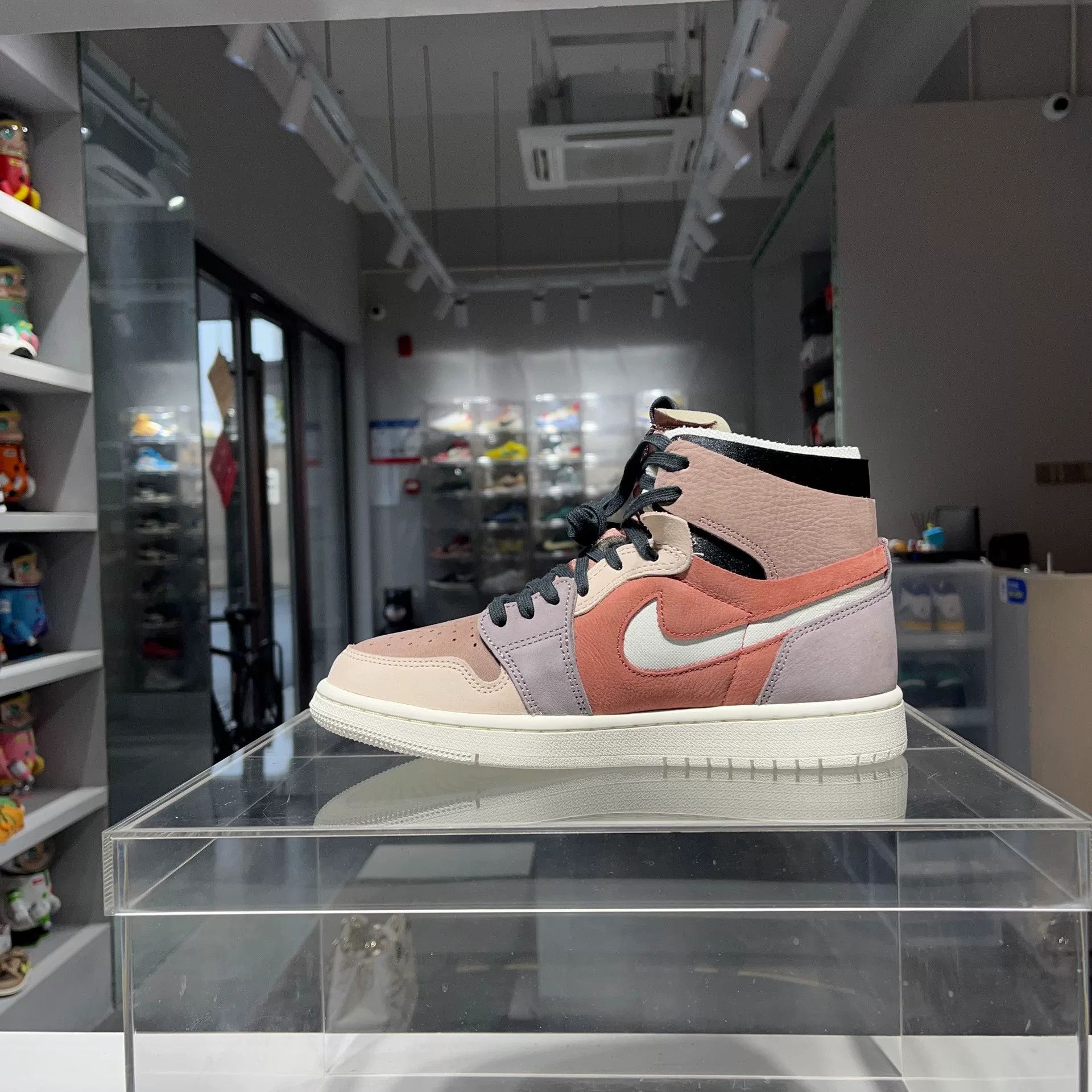 Nike Nike Pink Lowtop Sneakers 37 Men Size US 5 / EU 37 - 6 Thumbnail
