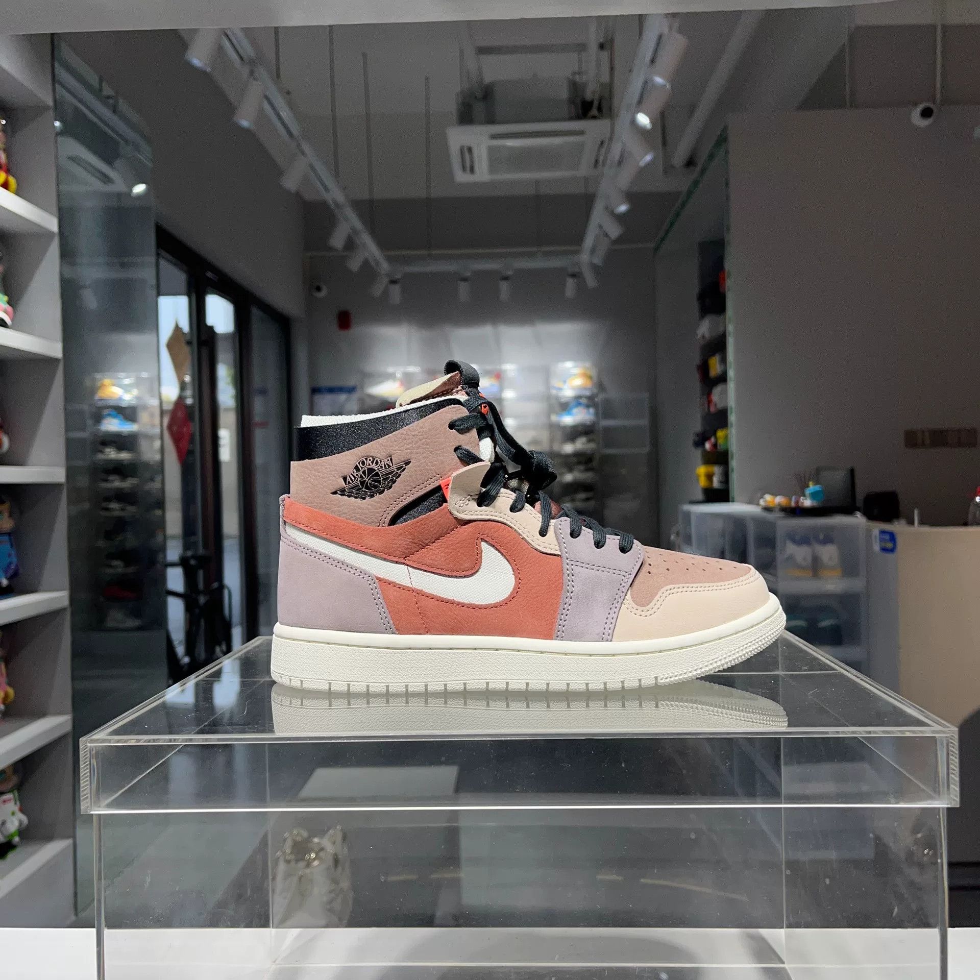 Nike Nike Pink Lowtop Sneakers 37 Men Size US 5 / EU 37 - 5 Thumbnail