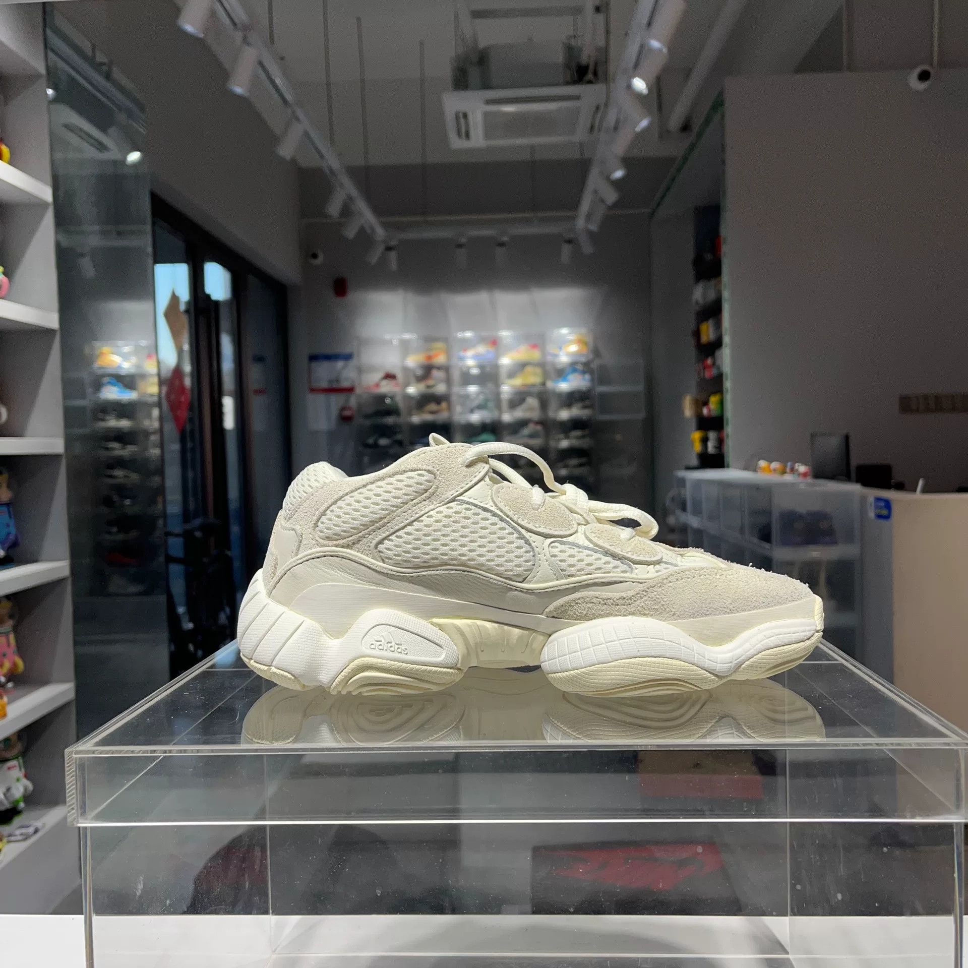 Yeezy Yeezy White Lowtop Sneakers 39 Men Size US 6.5 / EU 39-40 - 4 Thumbnail