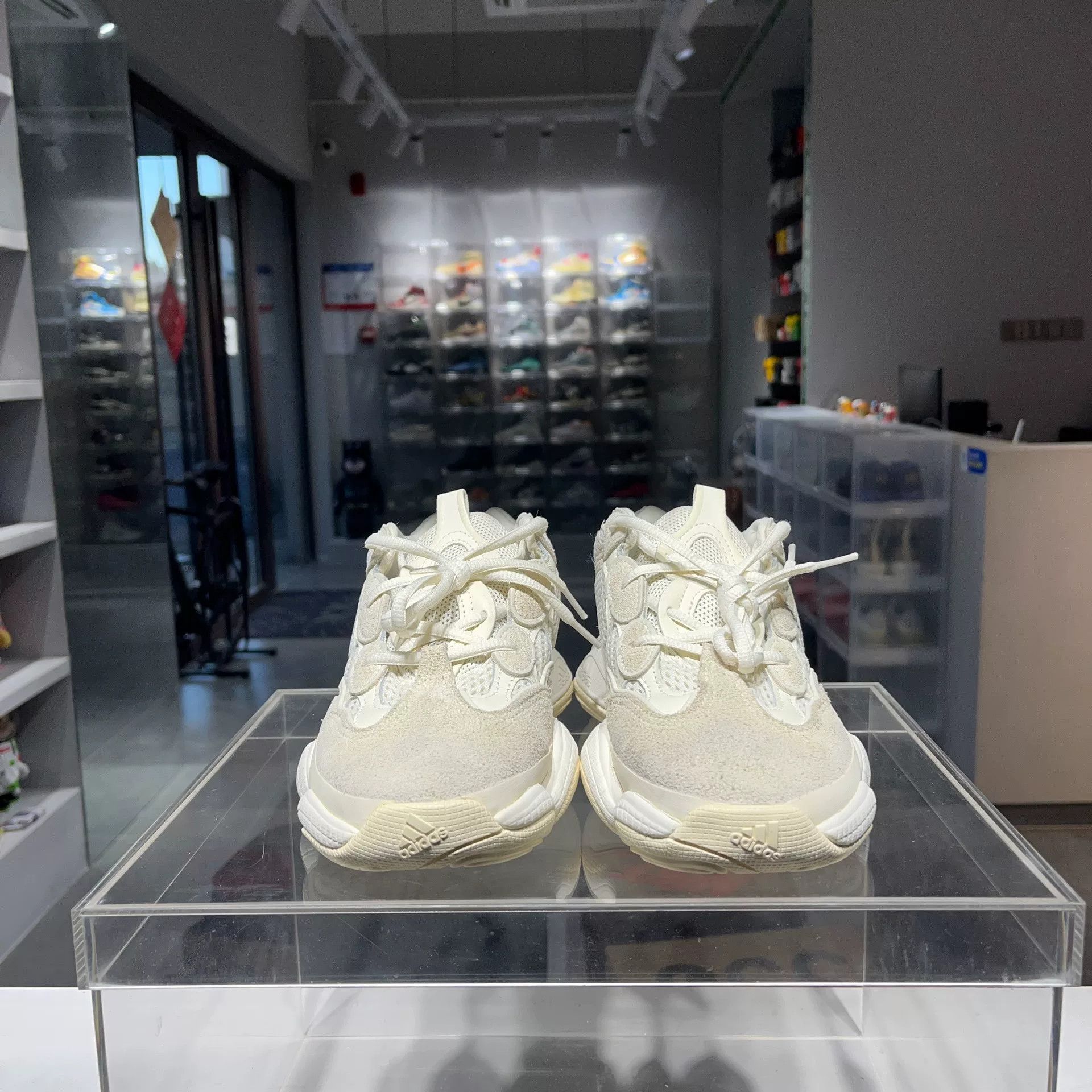 Yeezy Yeezy White Lowtop Sneakers 39 Men Size US 6.5 / EU 39-40 - 2 Thumbnail
