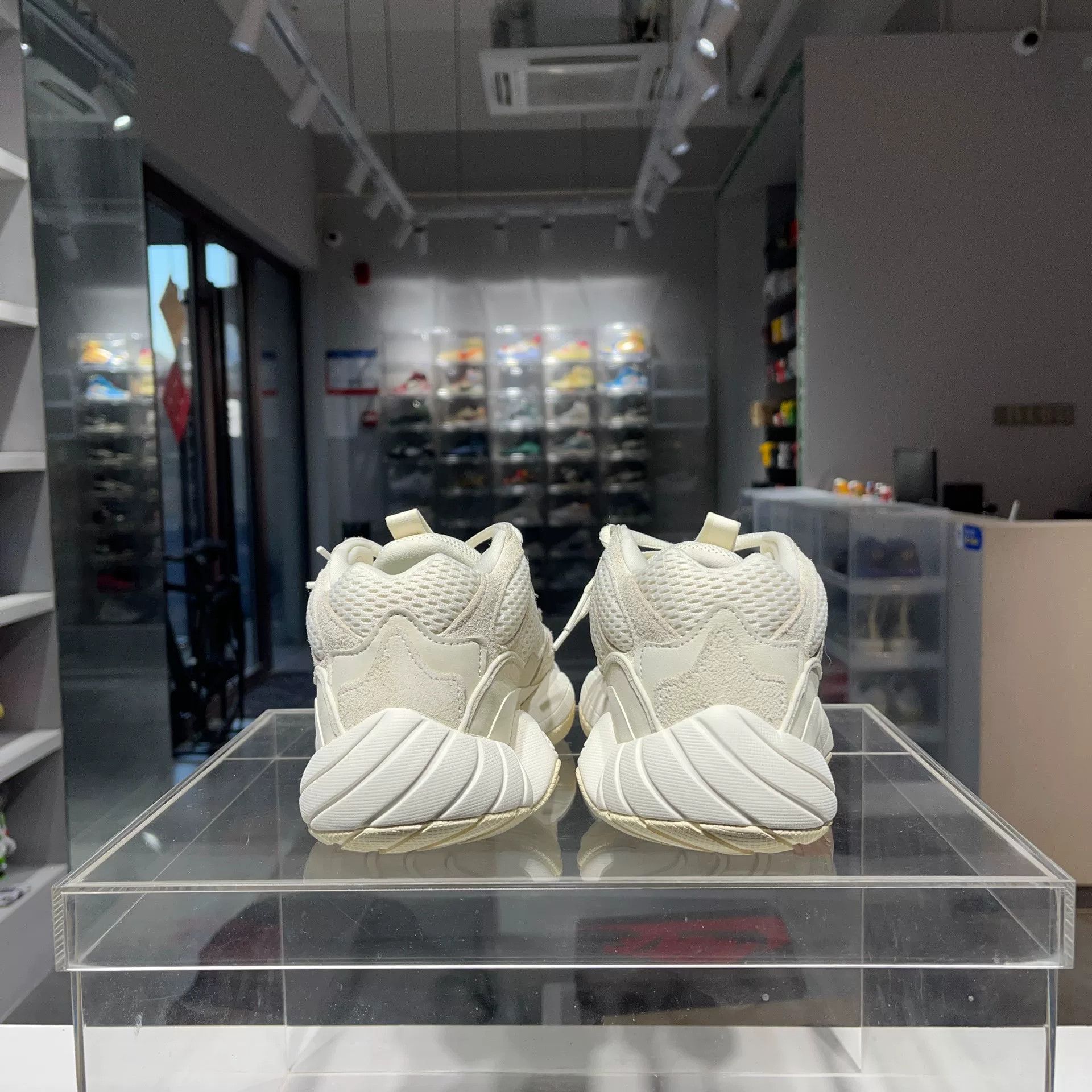 Yeezy Yeezy White Lowtop Sneakers 39 Men Size US 6.5 / EU 39-40 - 3 Thumbnail