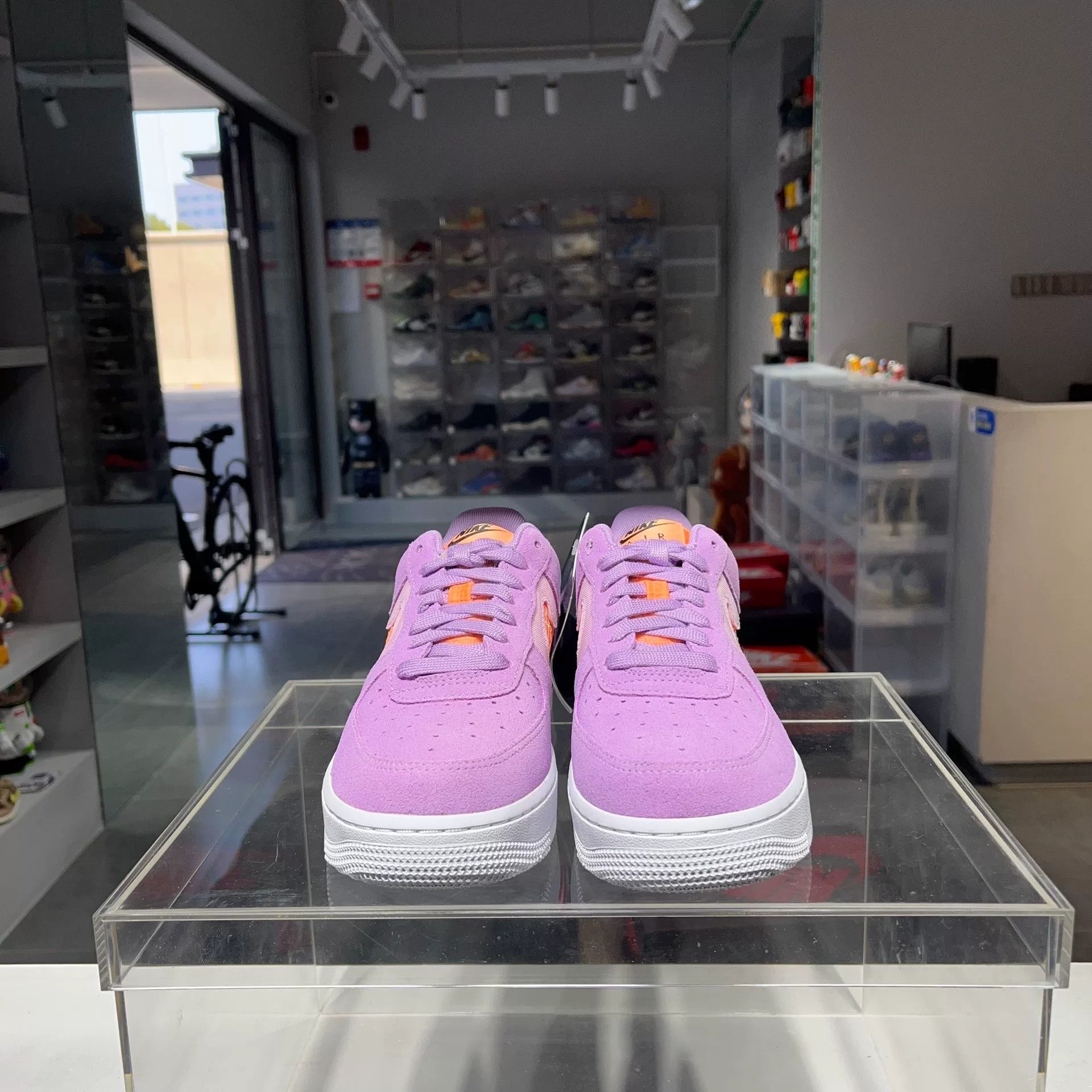 Nike Nike Purple Lowtop Sneakers 36 Men Size US 5 / EU 37 - 2 Thumbnail