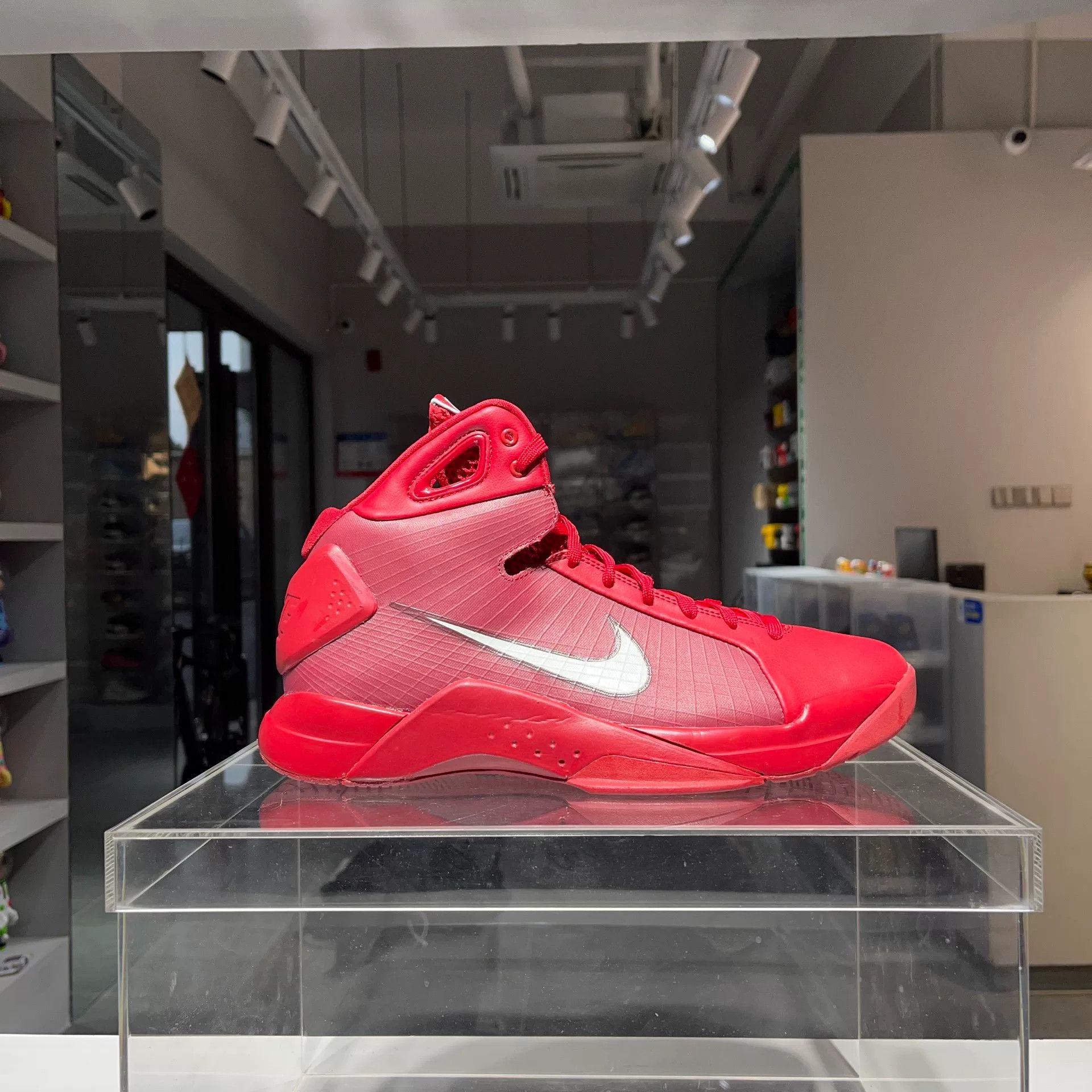 Nike Nike Red Lowtop Sneakers 44 Men Size US 10.5 / EU 43-44 - 5 Thumbnail