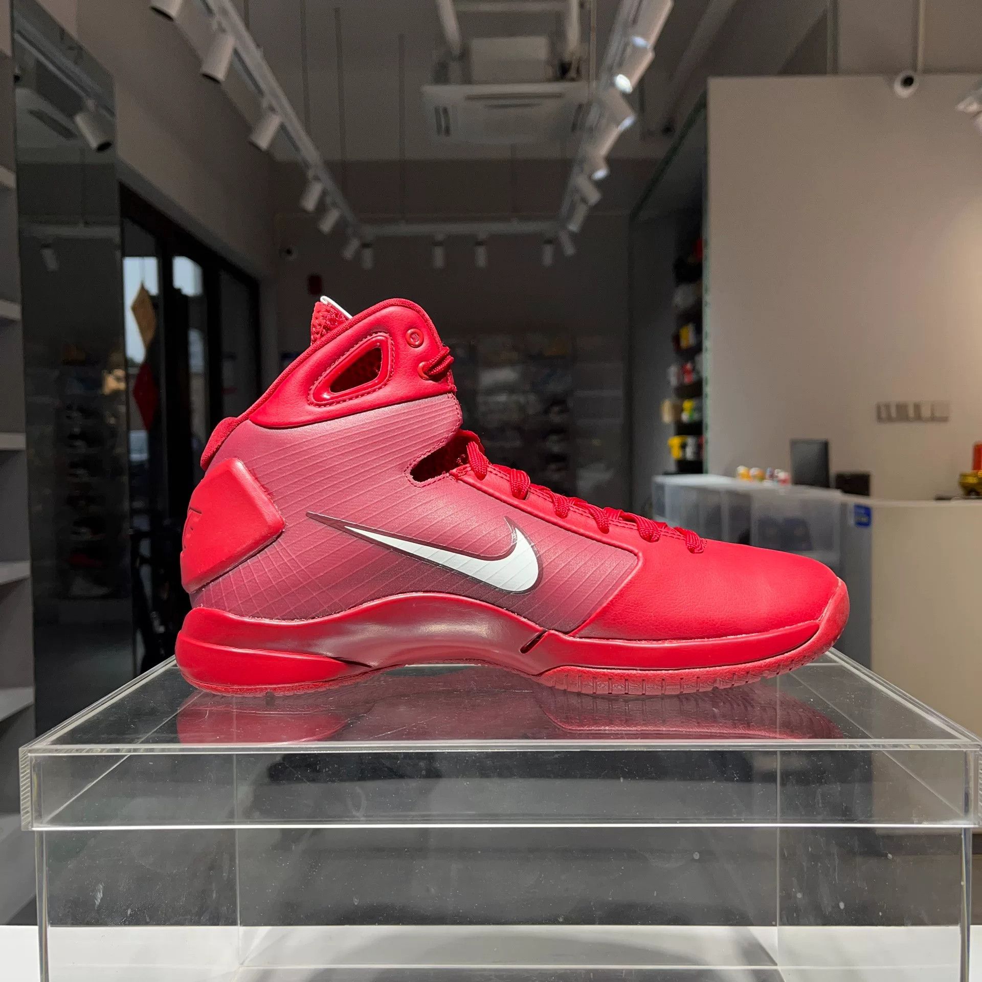 Nike Nike Red Lowtop Sneakers 44 Men Size US 10.5 / EU 43-44 - 4 Thumbnail
